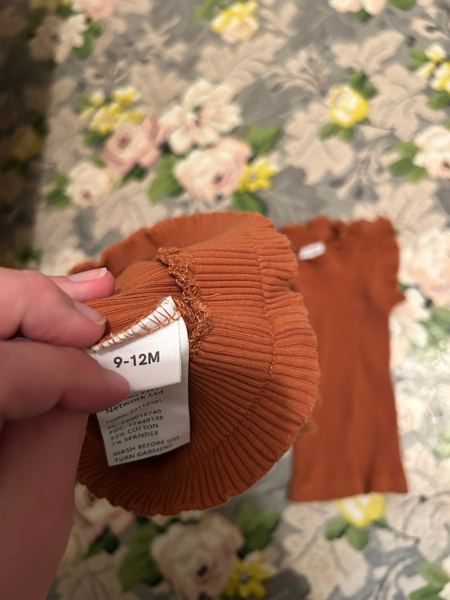 Small shop 9/12m rust ribbed ruffle set