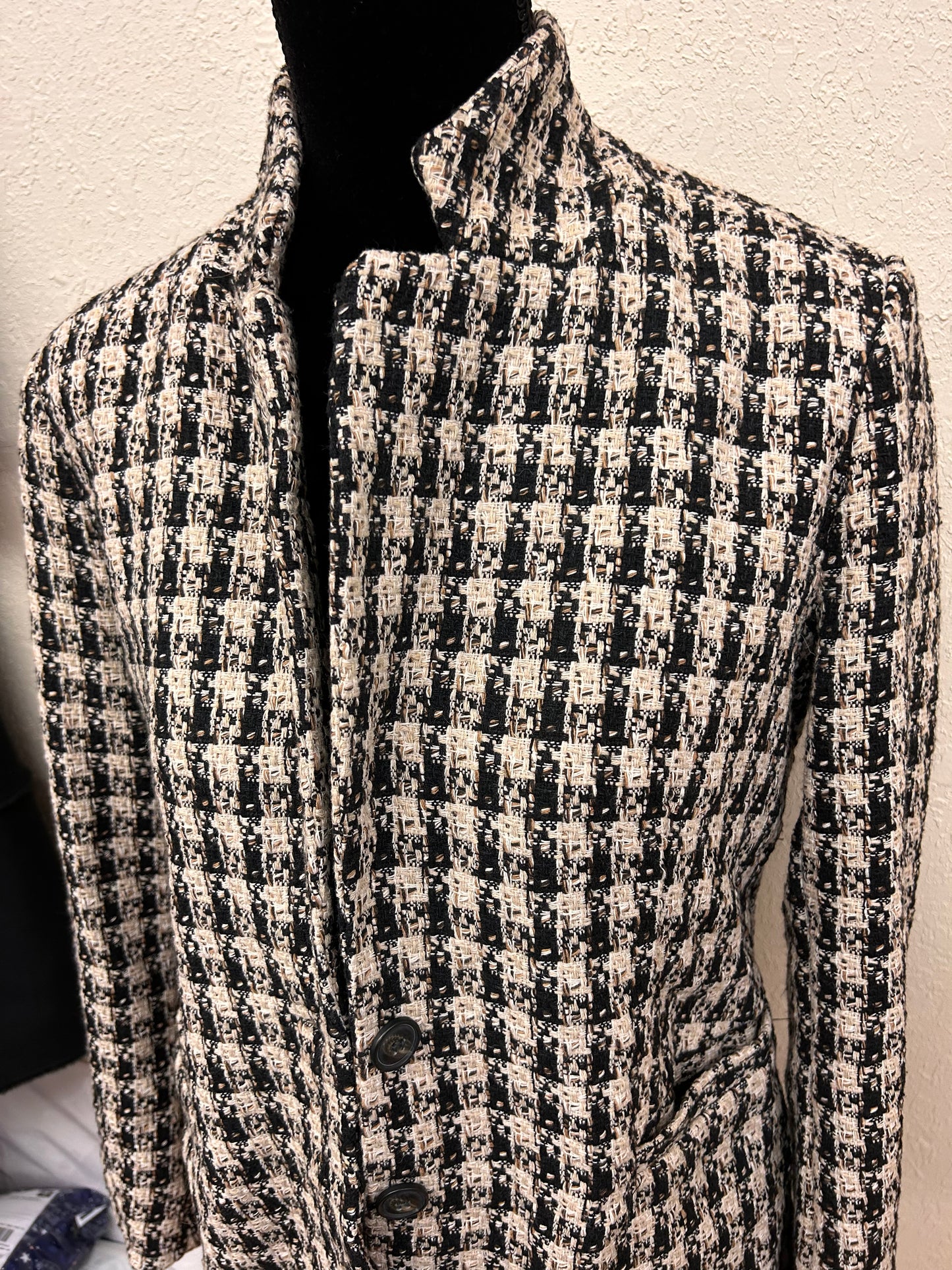 Sadie & sage large black & brown houndstooth blazer