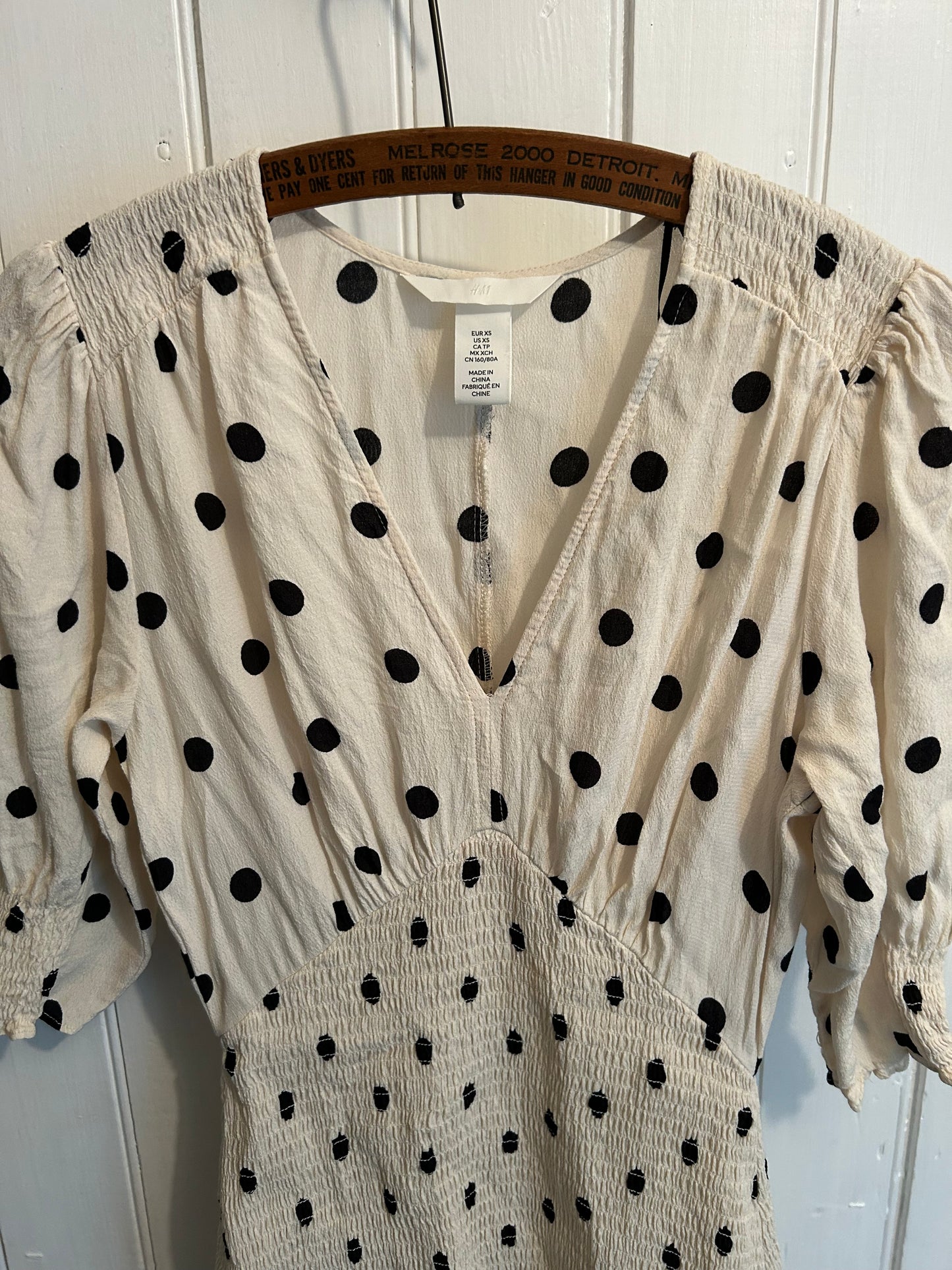 H&M xs polka dot vneck scrunch dress