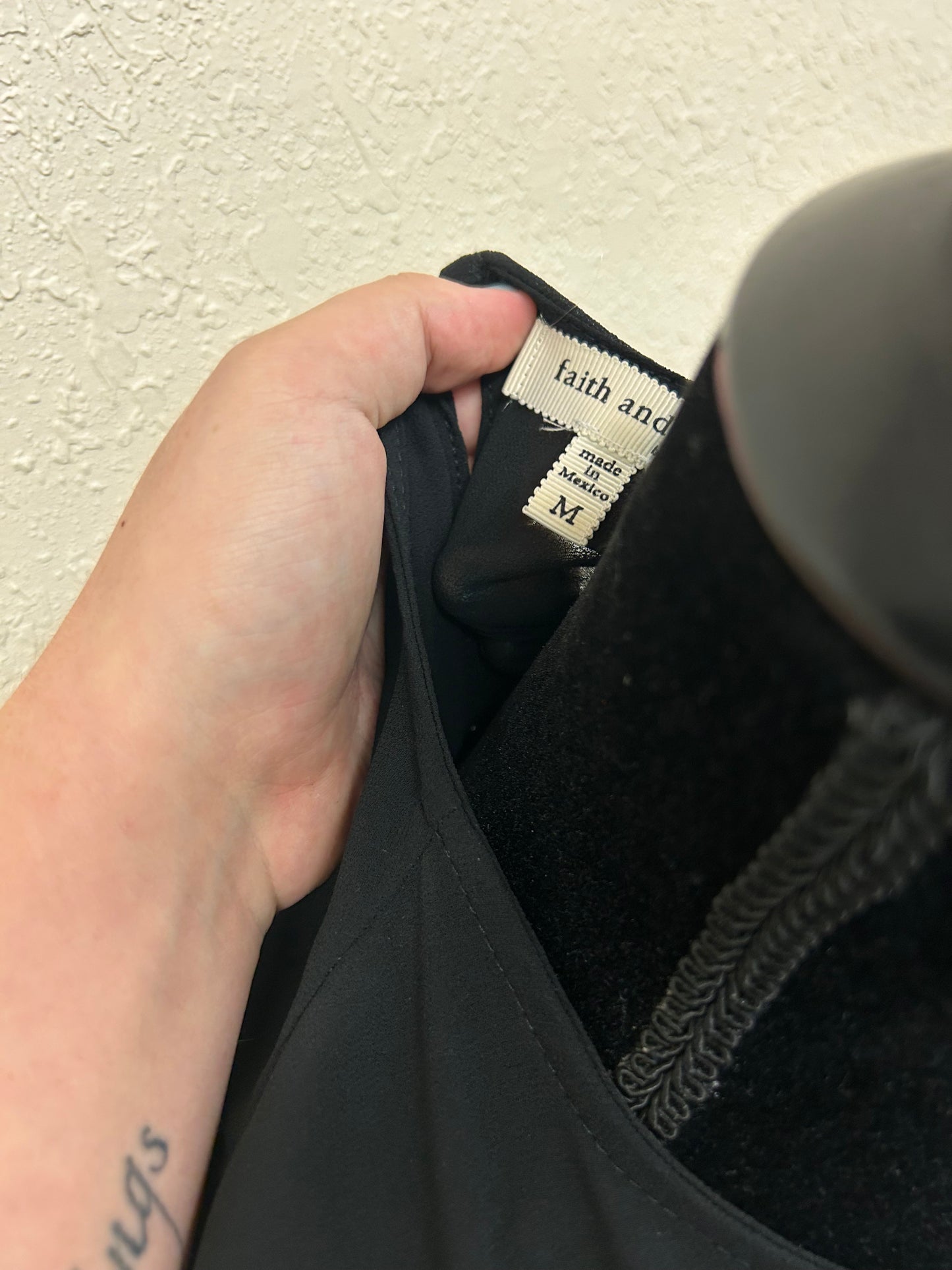 Faith & joy medium black sheer bell sleeve blouse