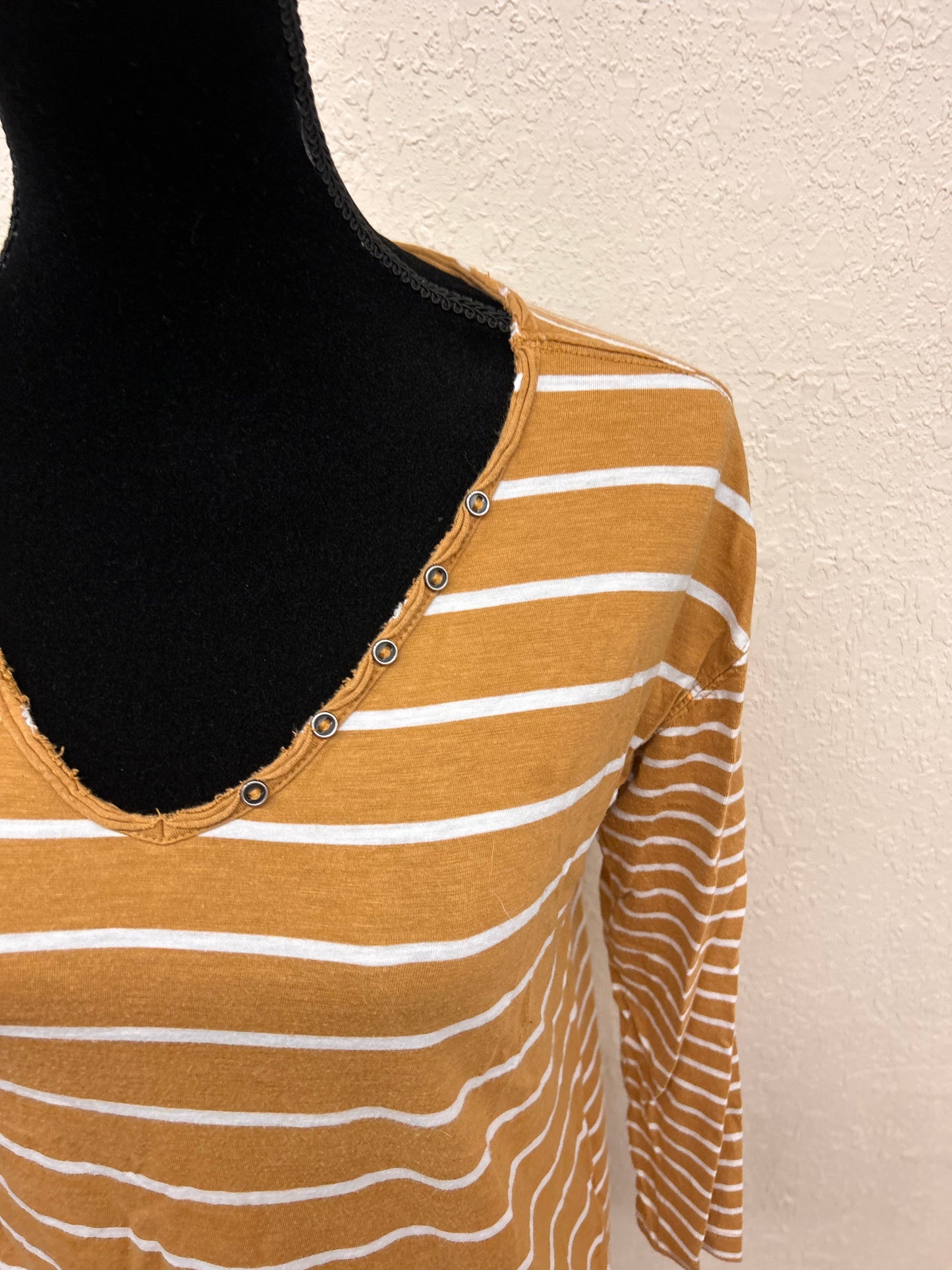 Maurcies small yellow striped vneck shirt