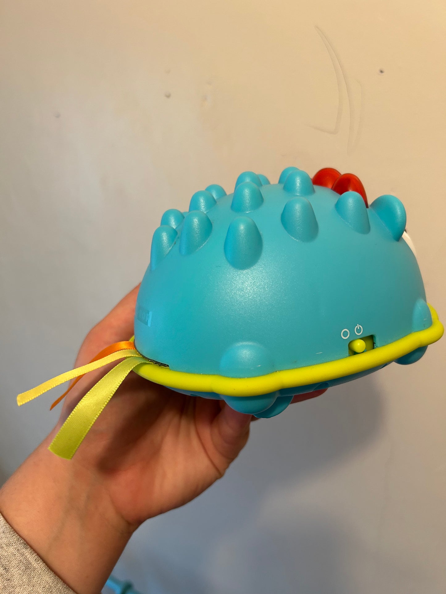 Skiphop hedgehog follow me toy