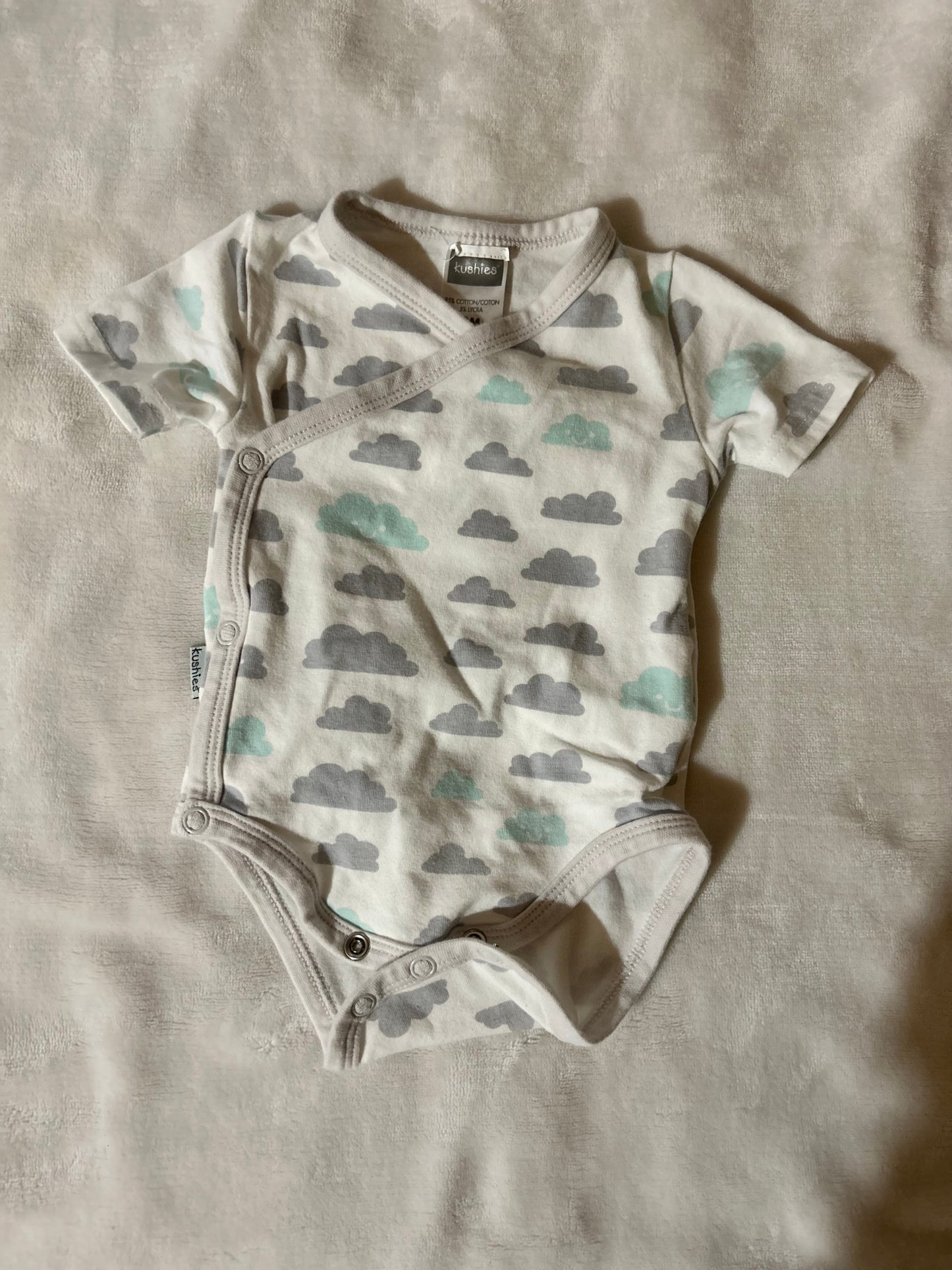 Kushies 3m cloud wrap onesie
