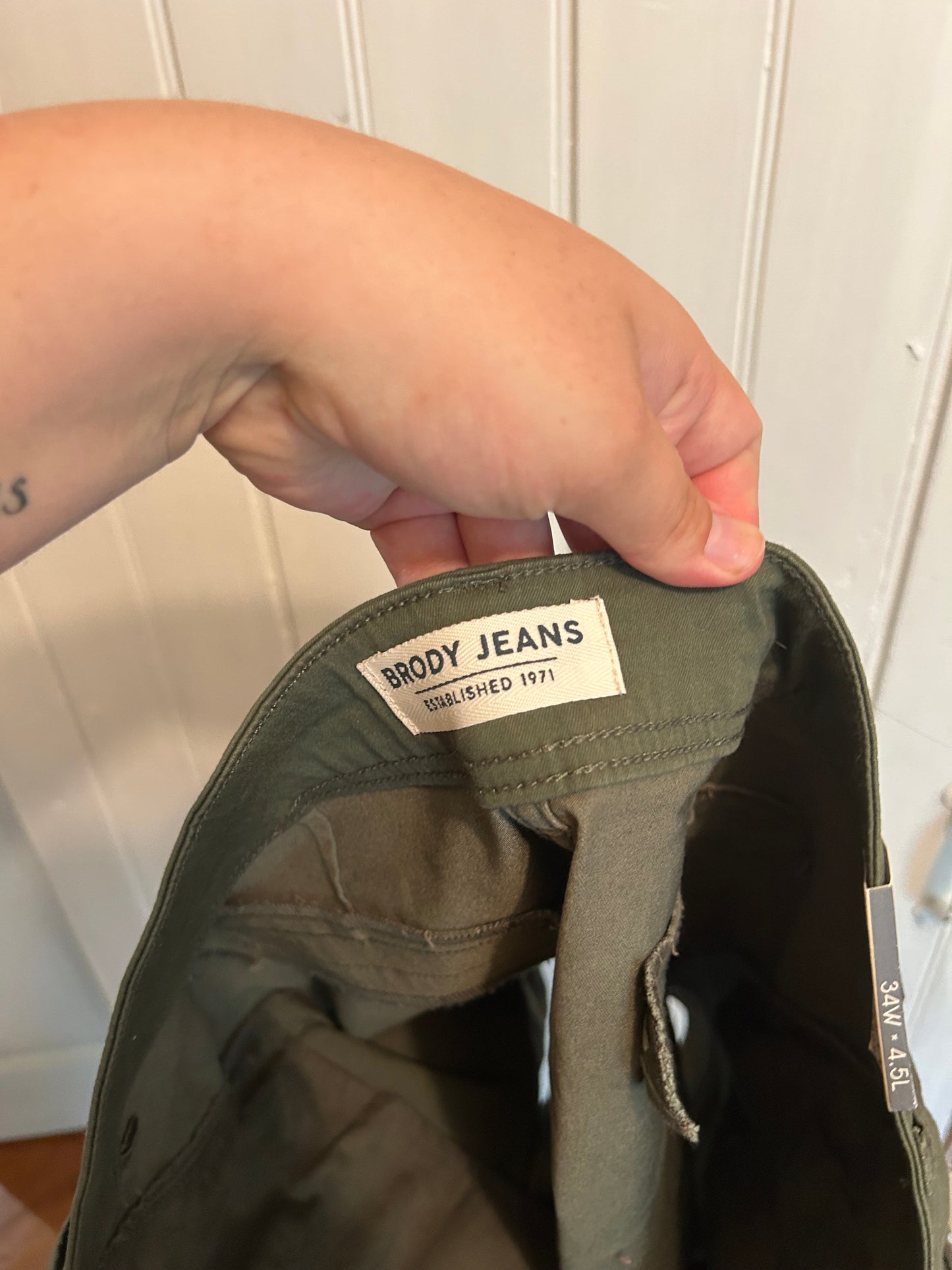 NEW Brody jeans 34 green khaki shorts