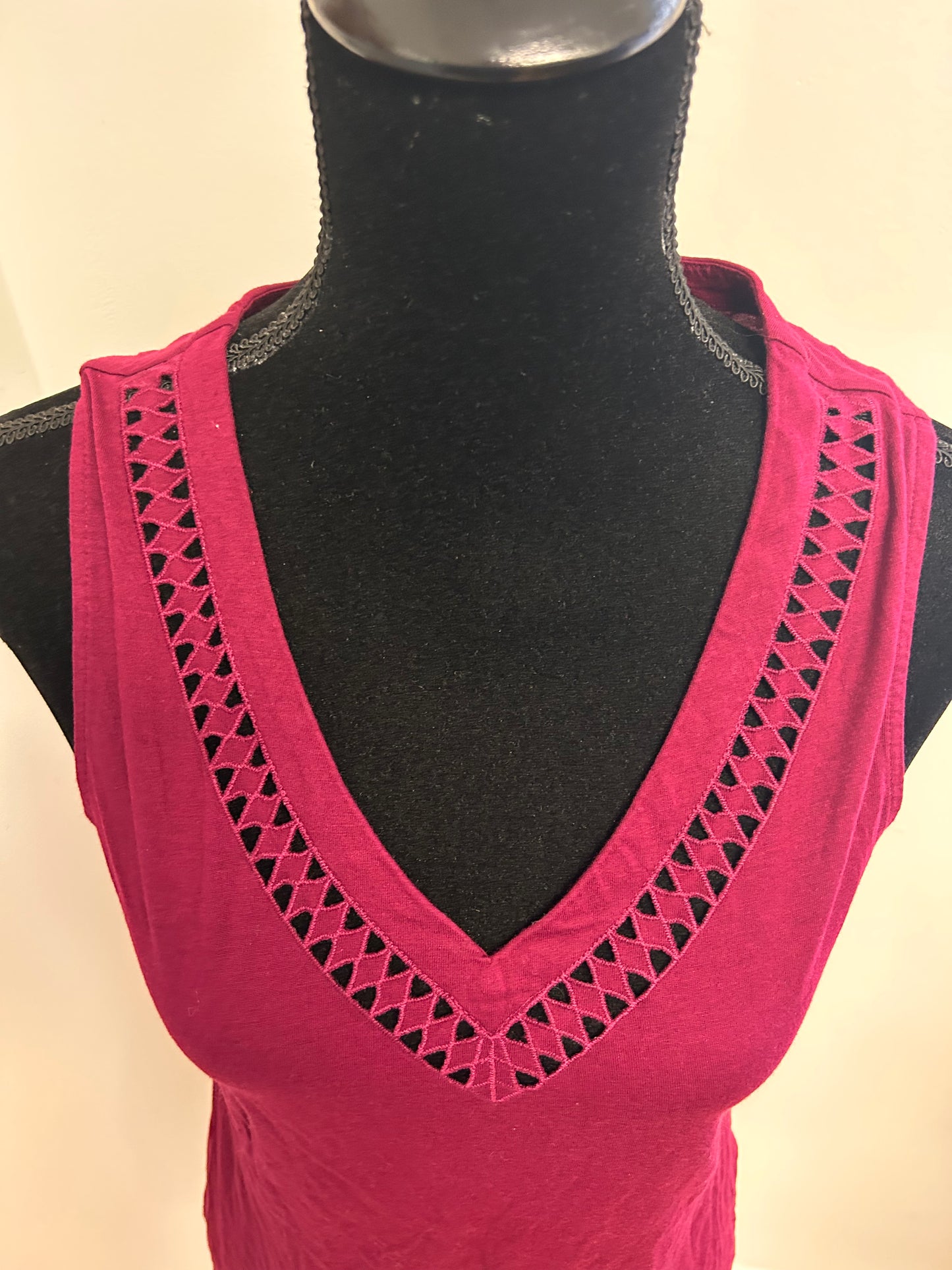 Banana Republic small red vneck tank top