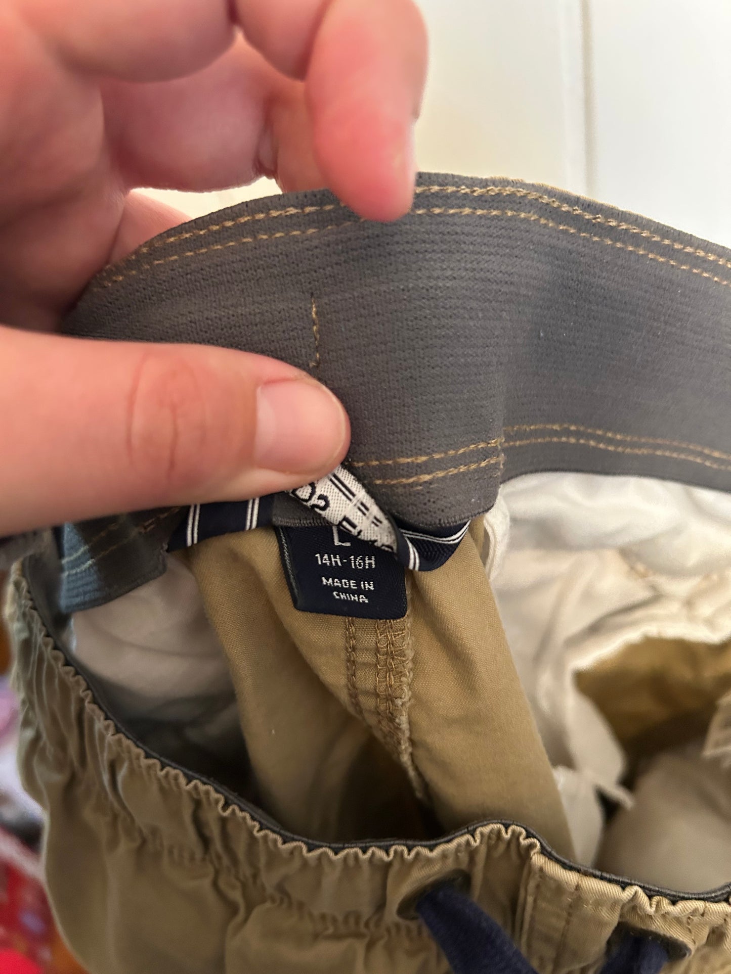 Lands end youth large tan cargo shorts