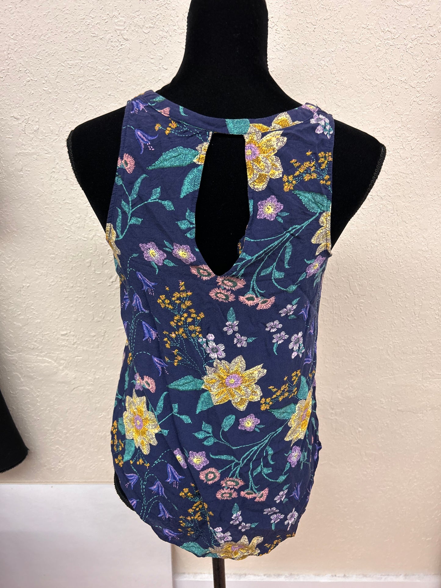 Old navy xs purple floral tank top