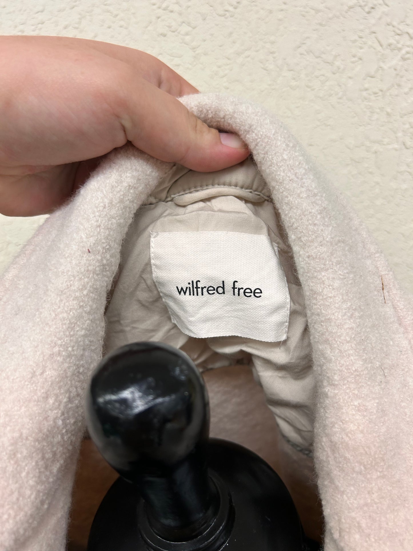 Wilfred free for Aritzia large tan cropped Shacket
