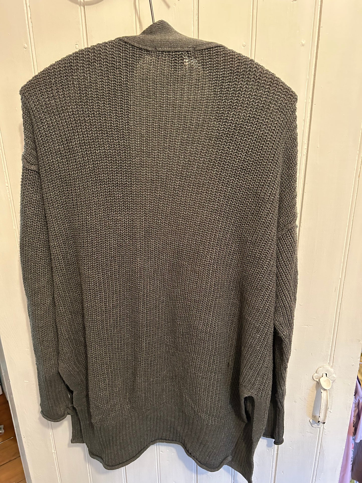 Forever 21 medium grey knit cardigan