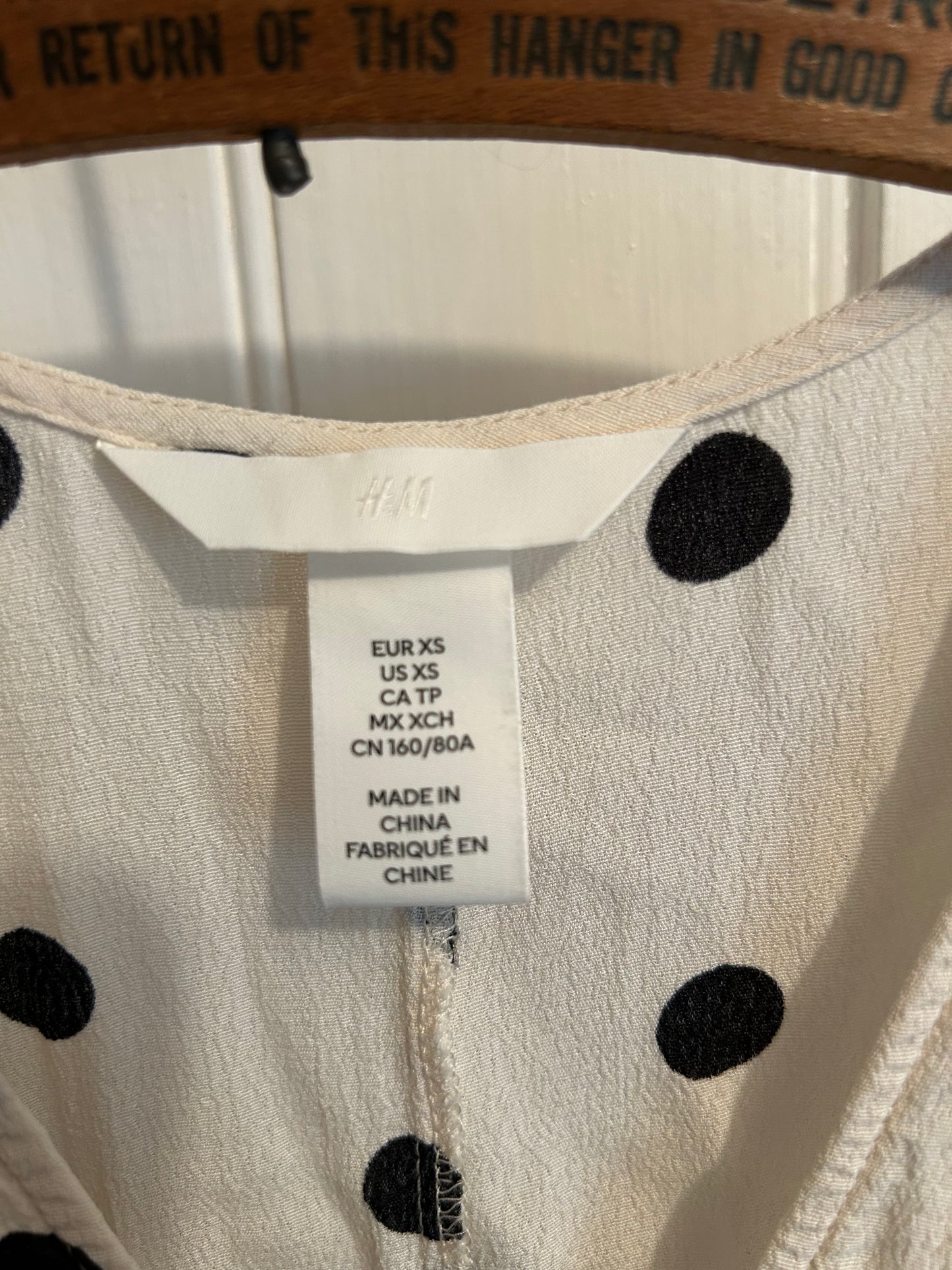 H&M xs polka dot vneck scrunch dress