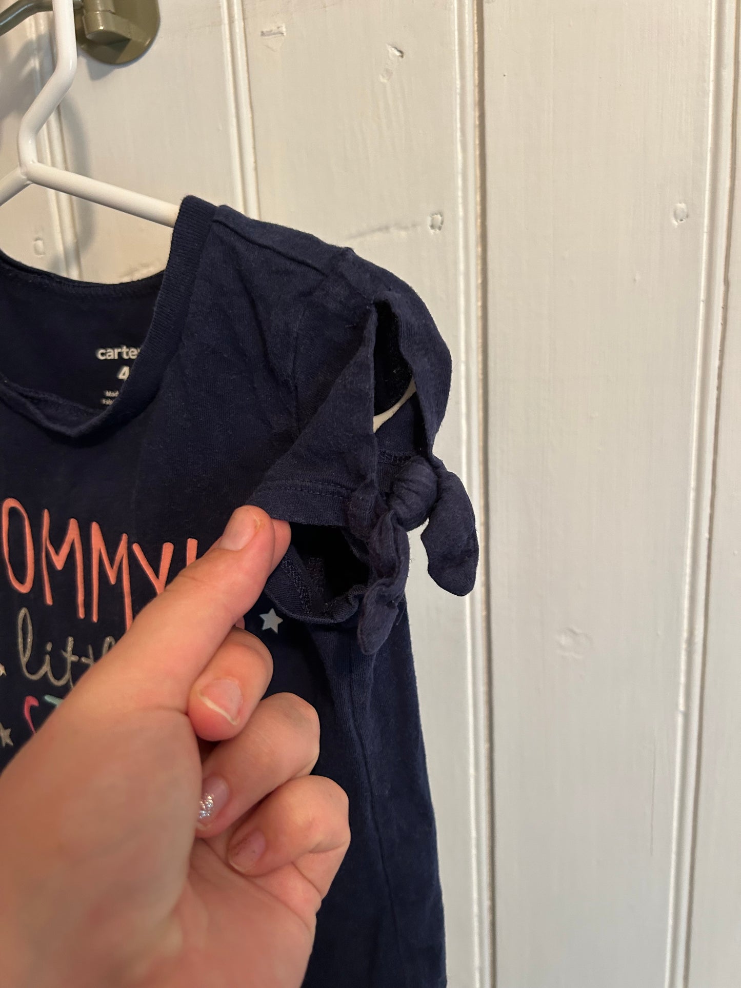 Carters 4t mommy’s star tshirt