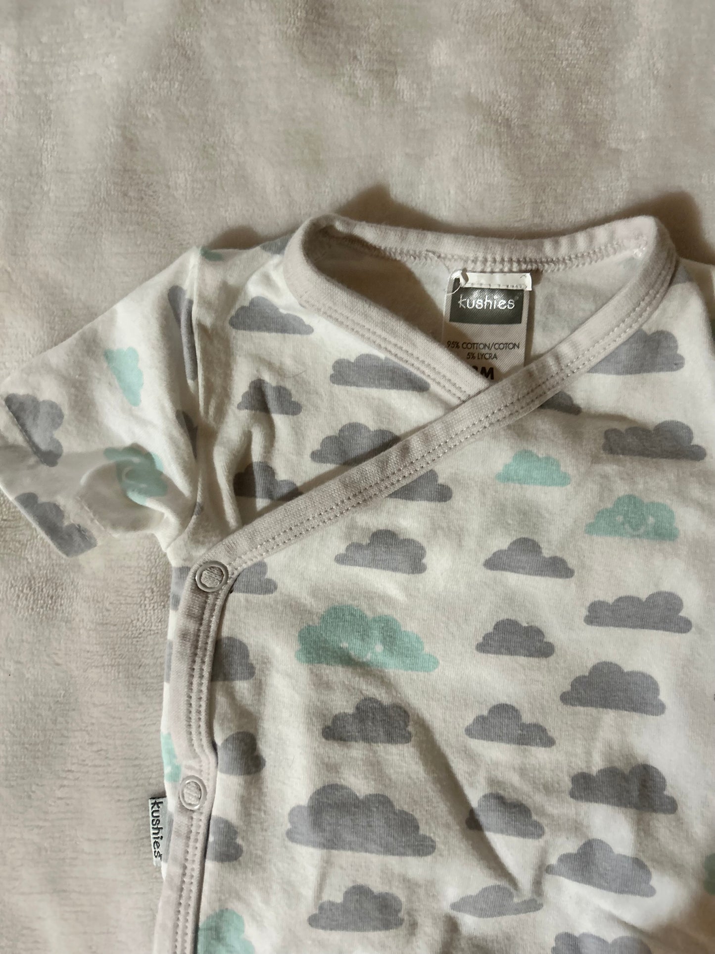 Kushies 3m cloud wrap onesie