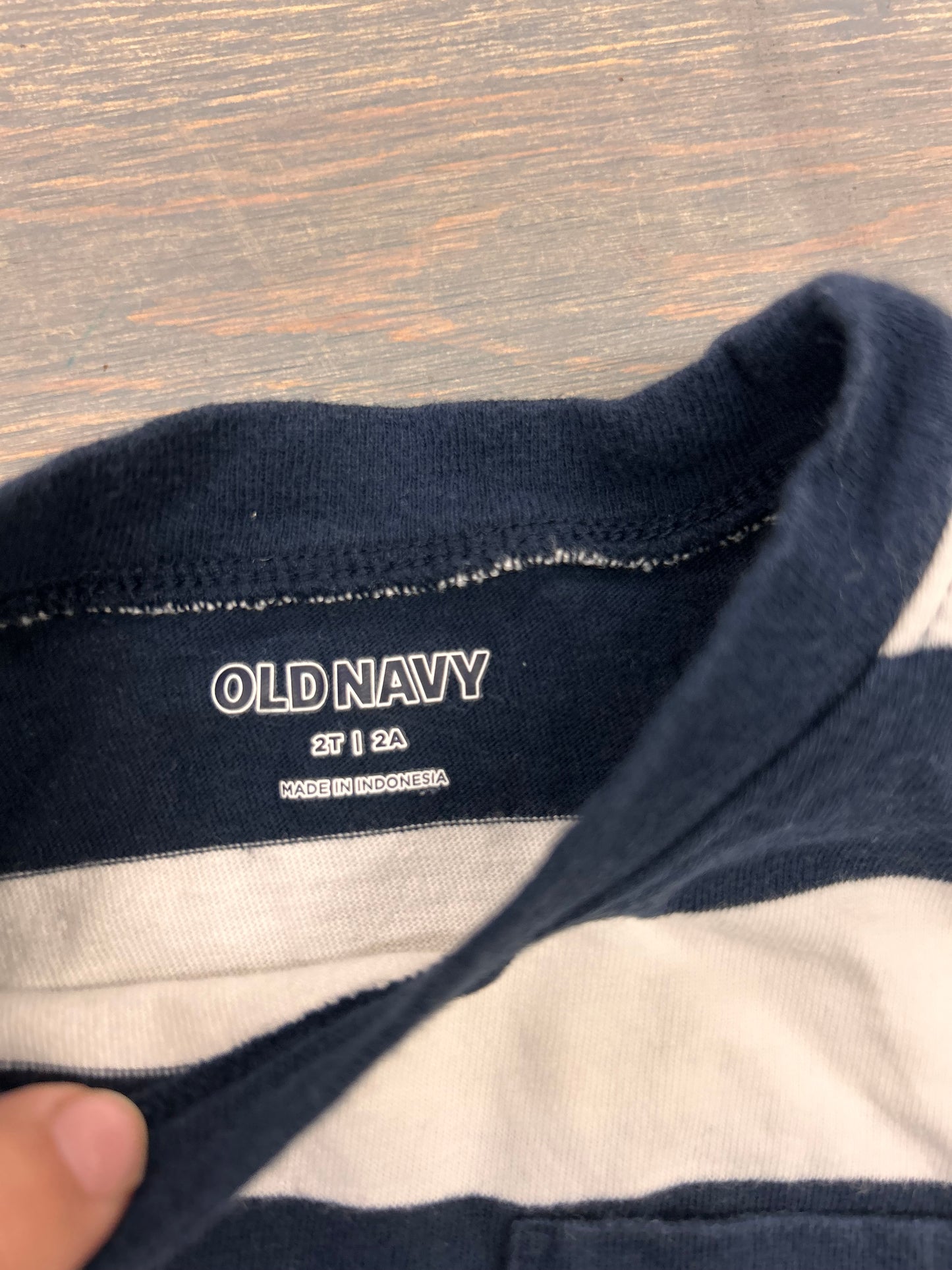 Old navy 2t navy blue striped shirt