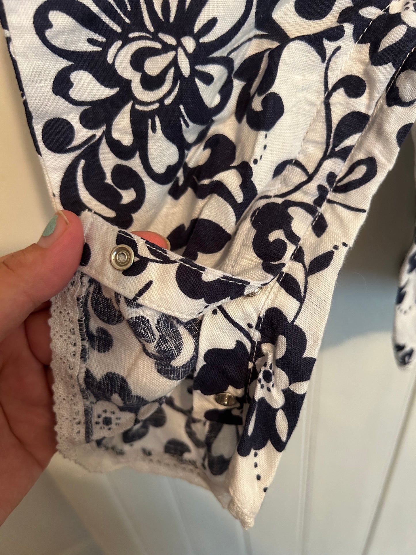 Gap 6/12m black & white floral linen pants