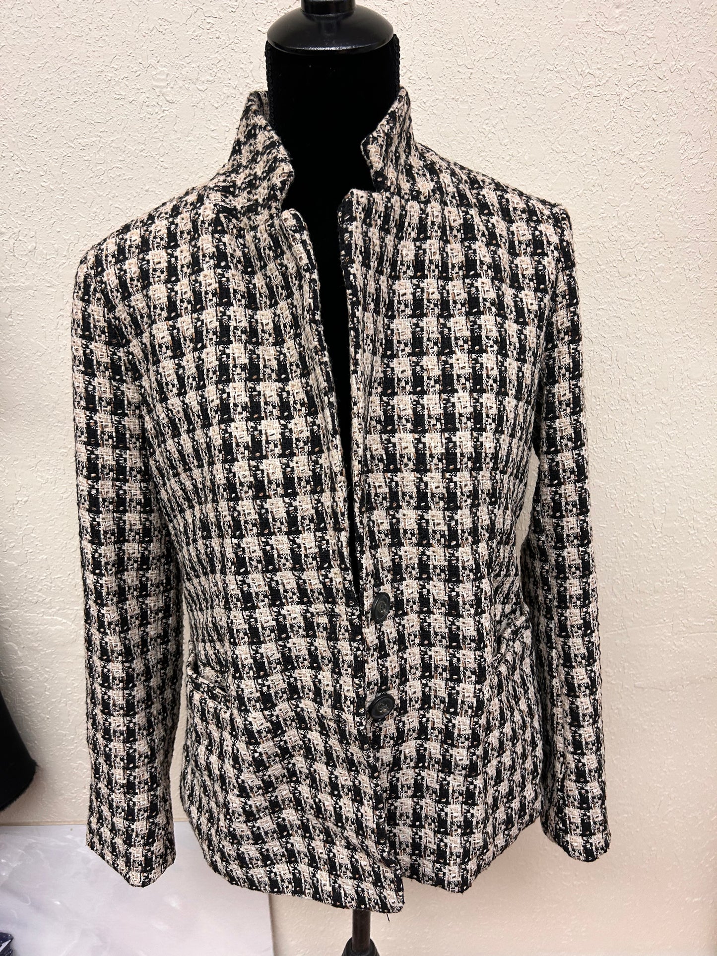Sadie & sage large black & brown houndstooth blazer