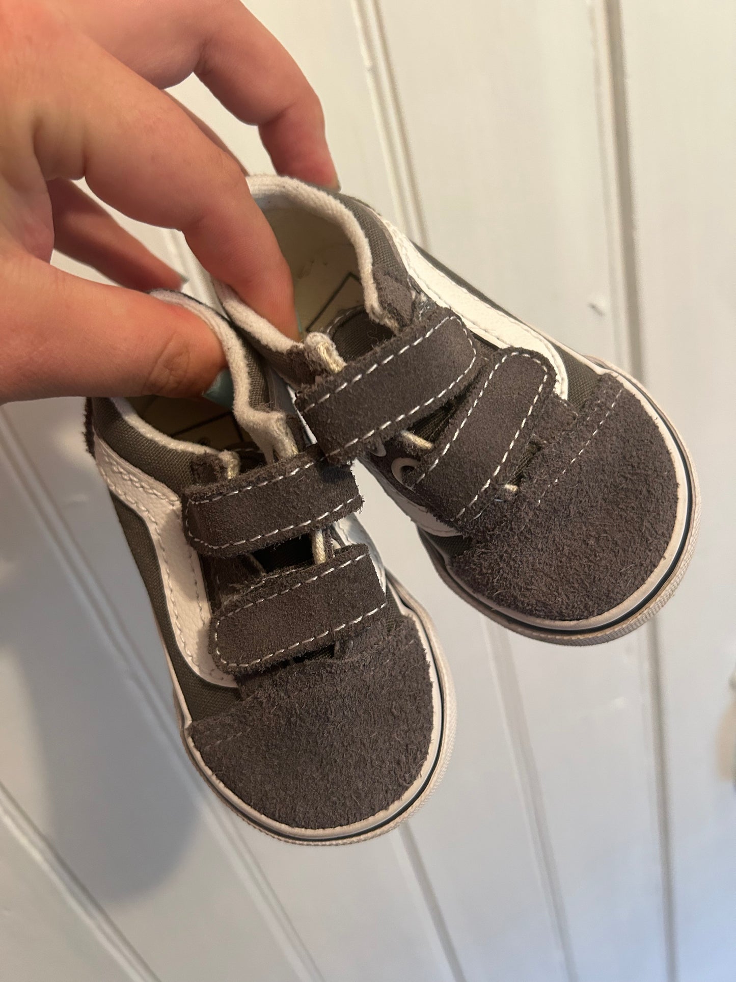 Vans infant 4 grey sneakers