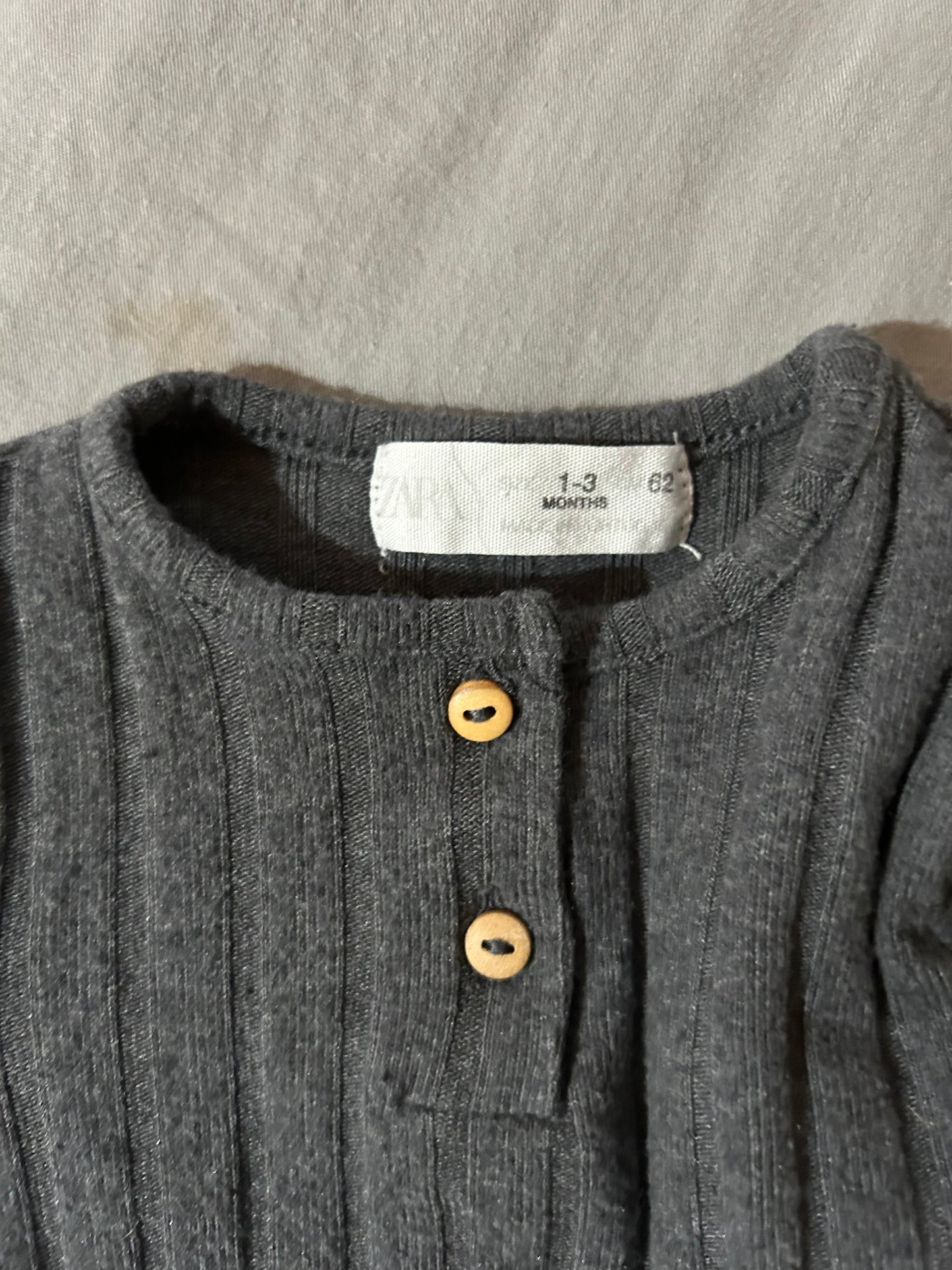 Zara 1/3m grey ribbed knit onesie romper