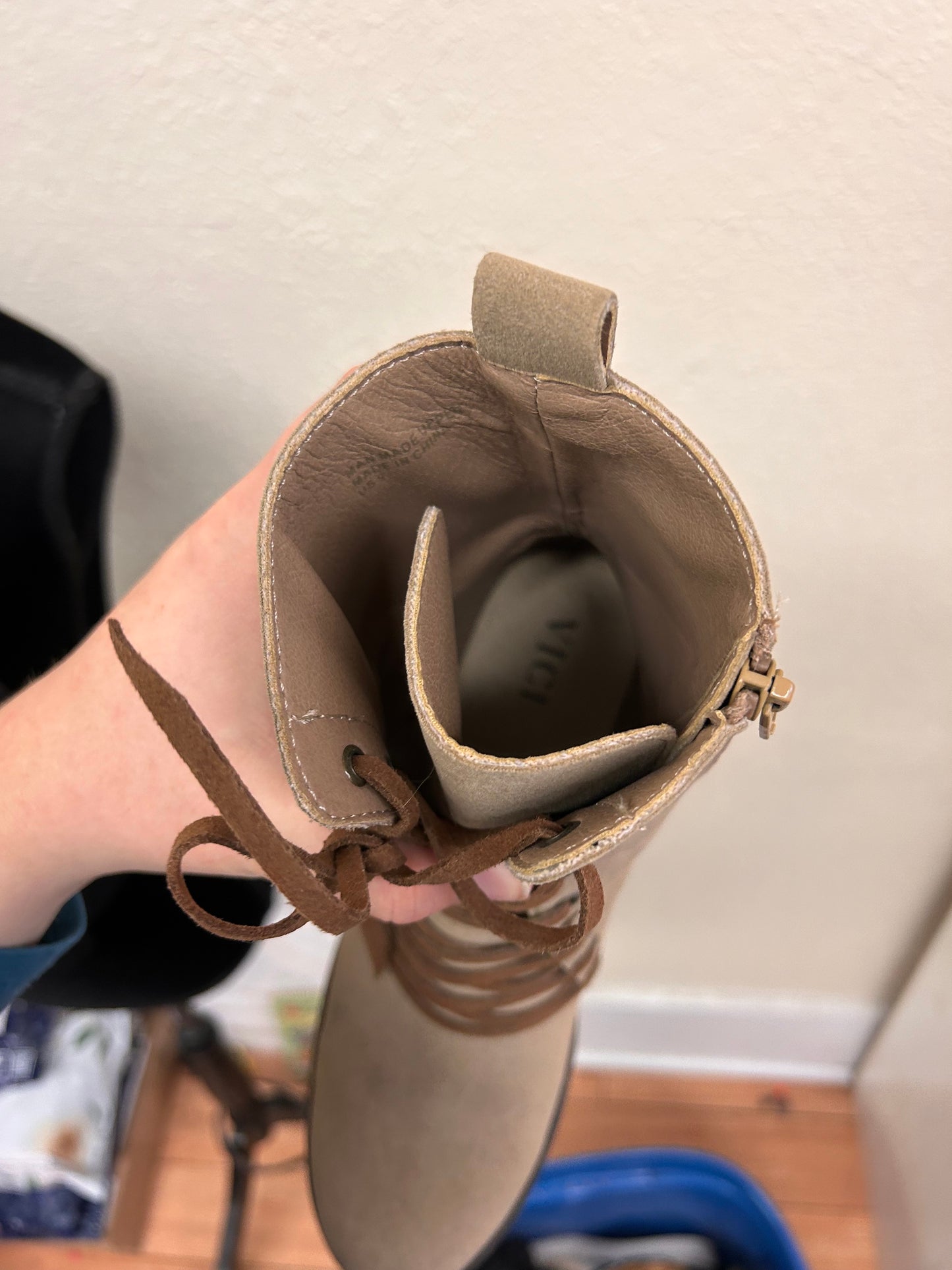 Vici 9 Brown suede lace up heeled boots