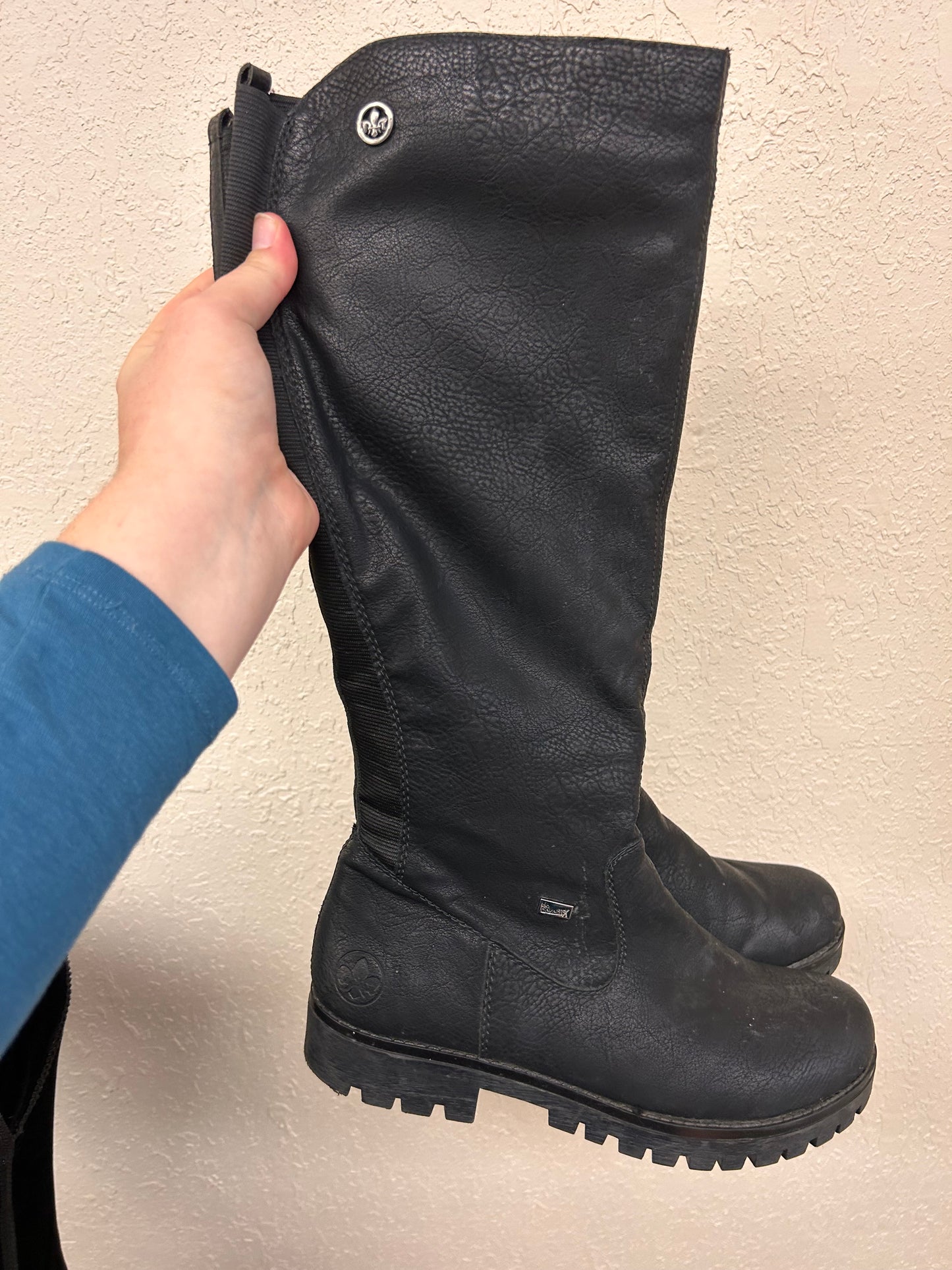 Rieker 40 eu 9.5/10 us black tall calf boots