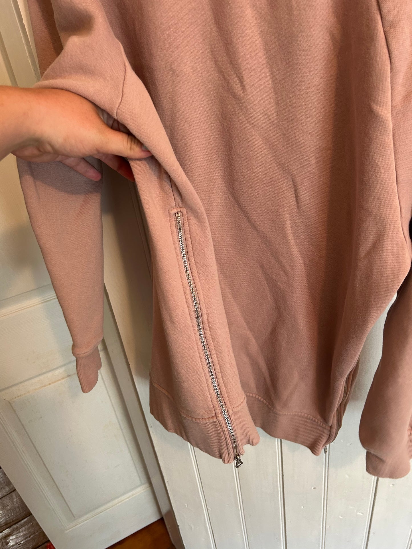 Parasuco maternity large blush zipper side sweater