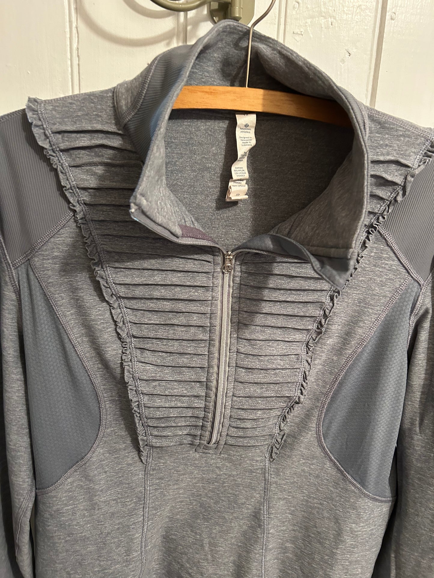 Lululemon 12 grey run your heart out quarter zip sweater