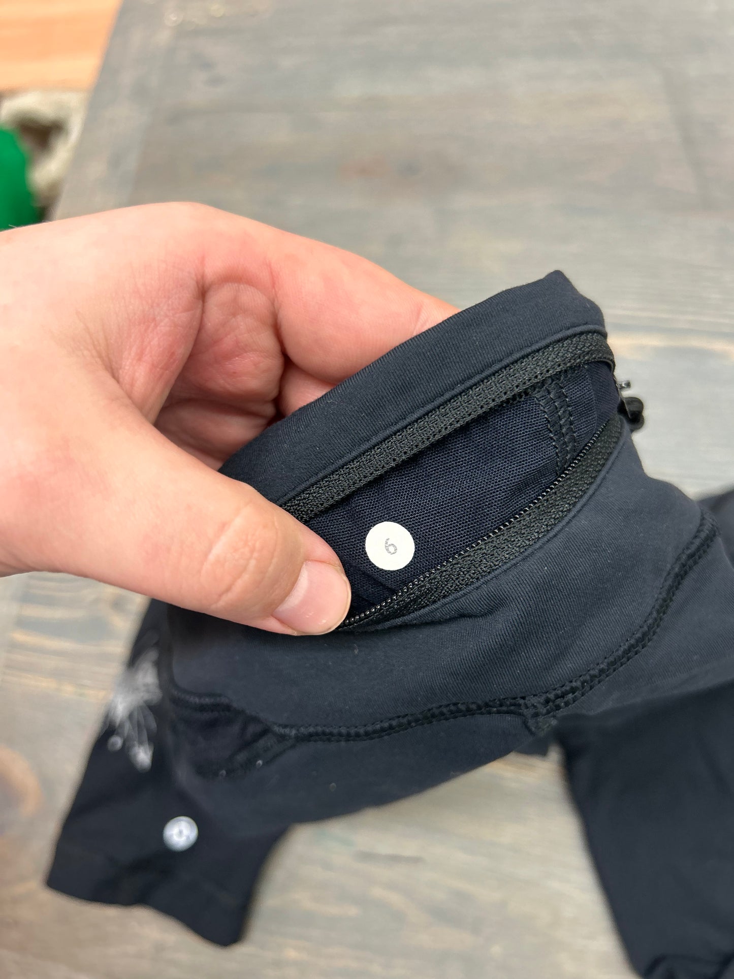Lululemon 6 black butterfly Capri leggings