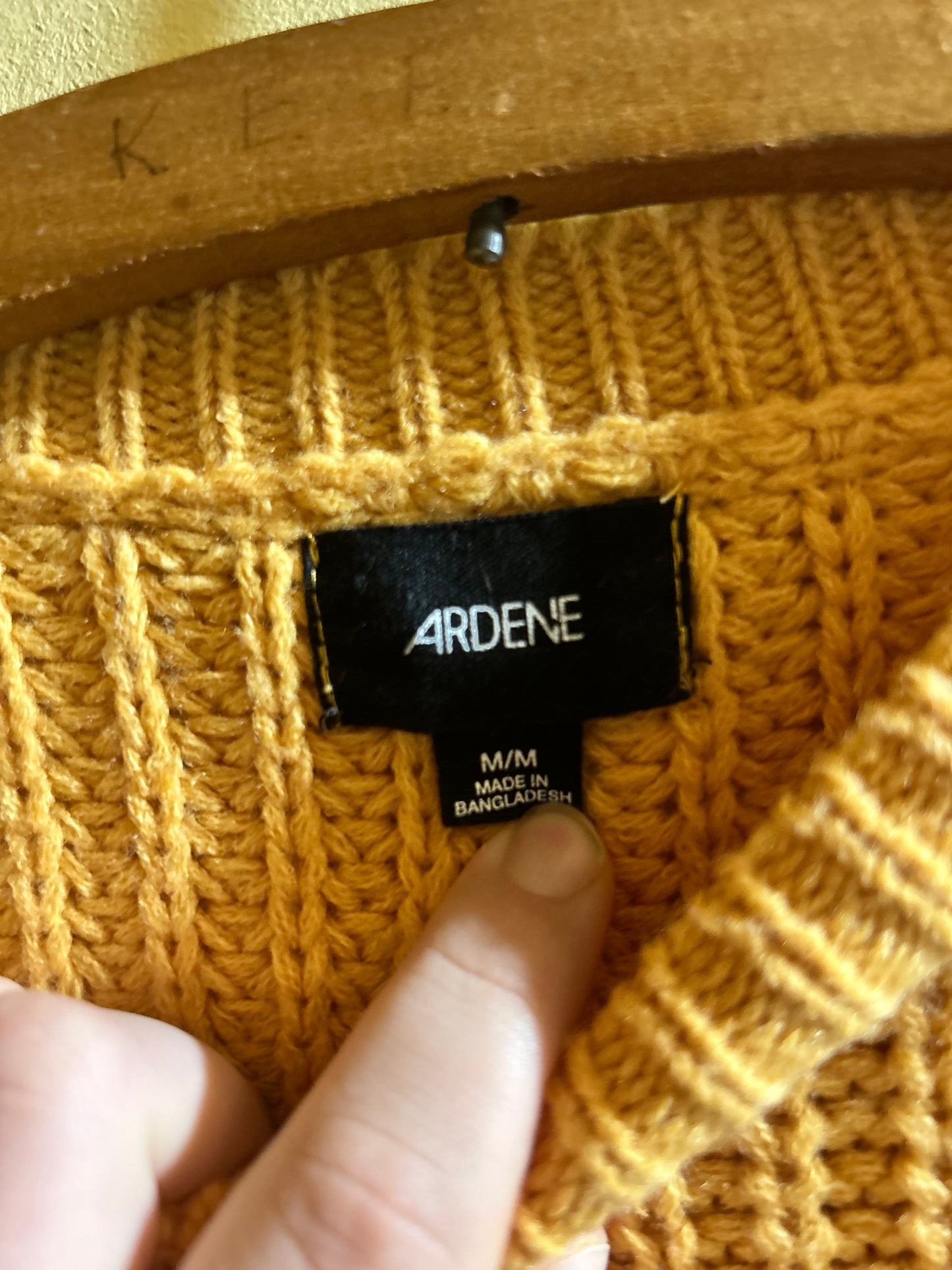 Ardene medium yellow knit cropped sweater