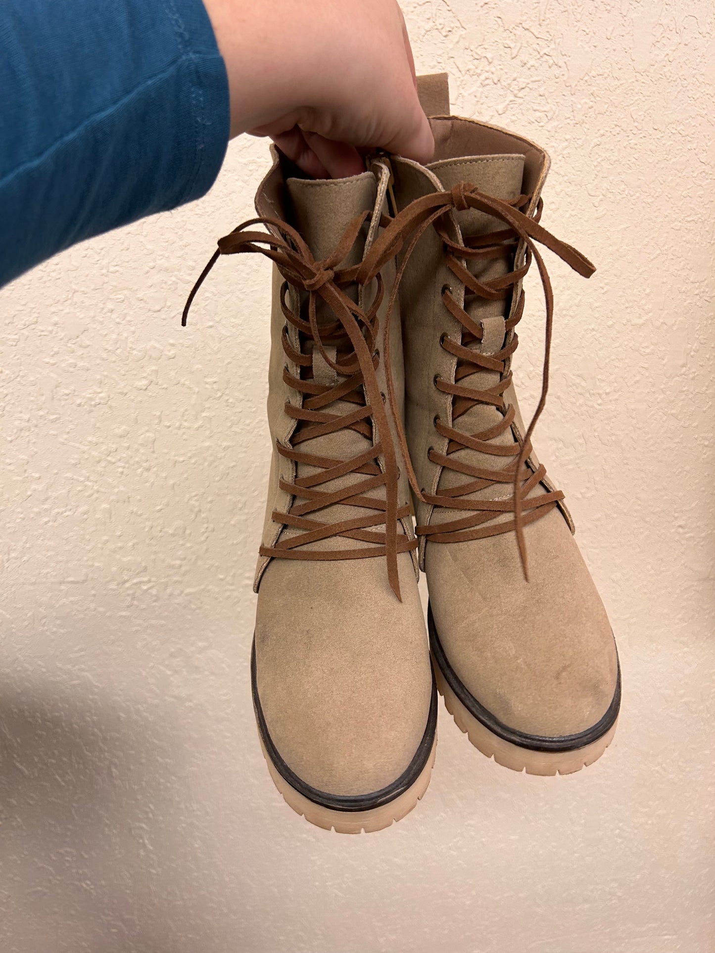 Vici 9 Brown suede lace up heeled boots