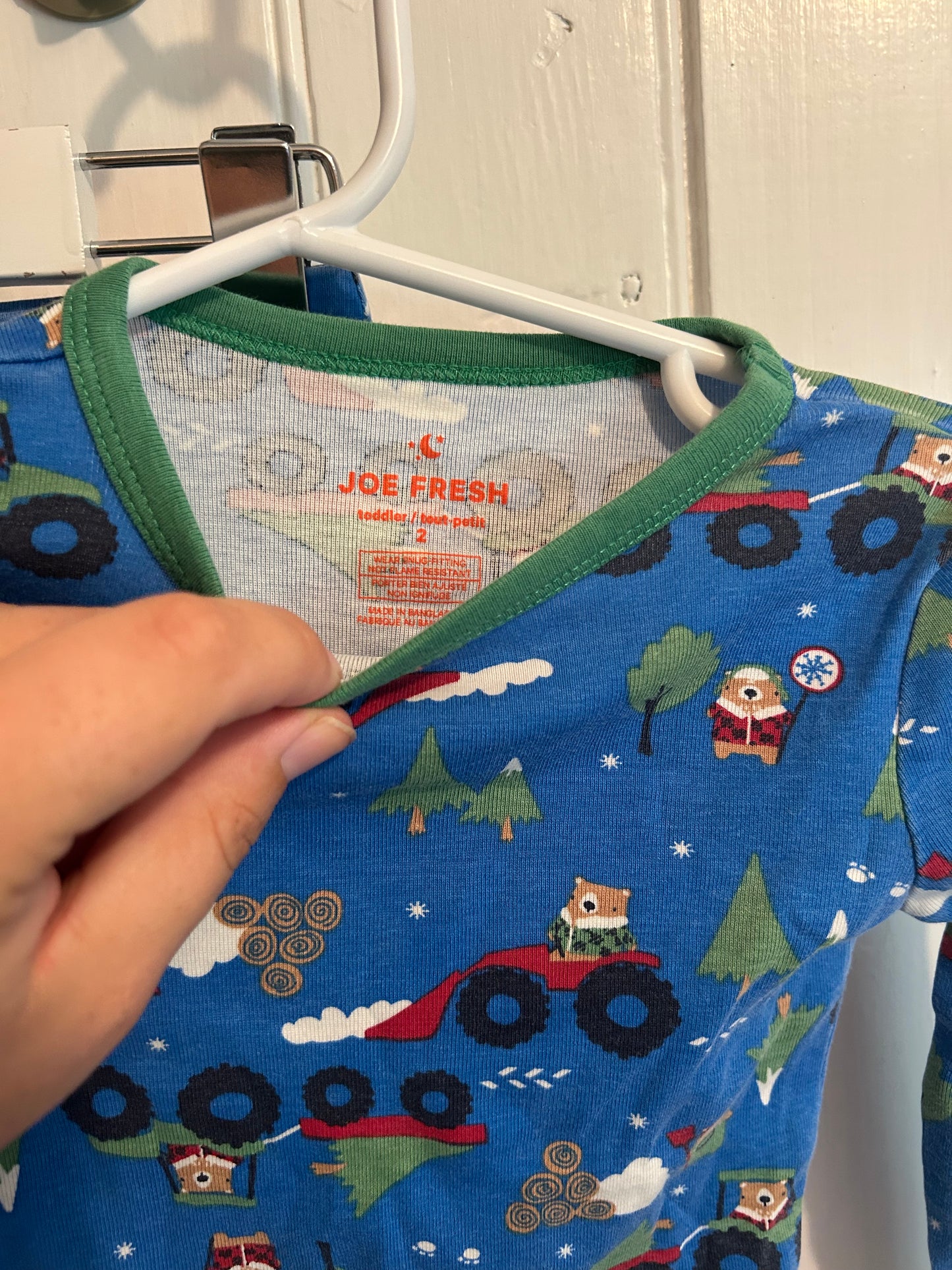 Joe fresh 2t green tractor Christmas tree sleep set