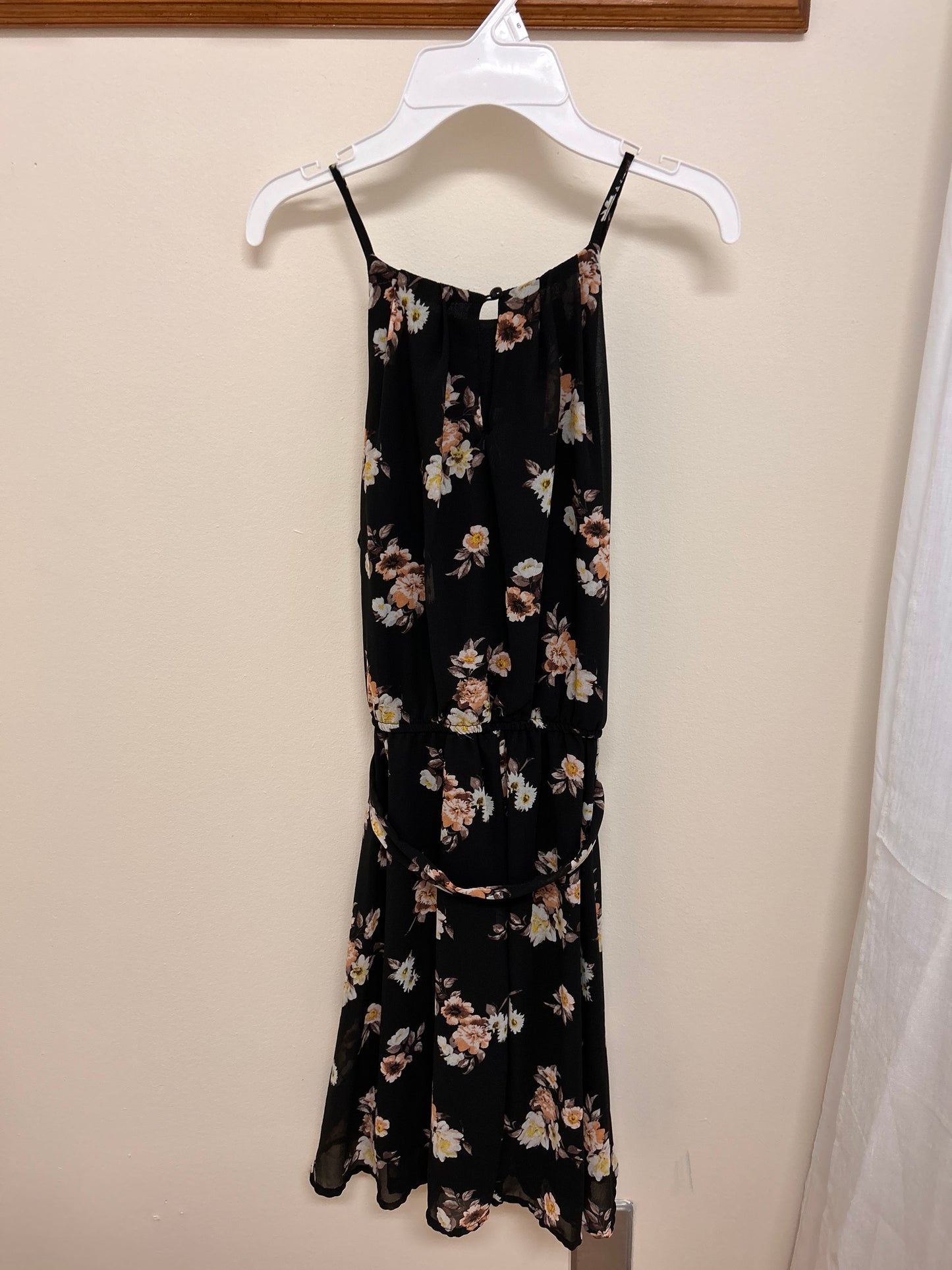 Ardene small black floral sleeveless mini dress