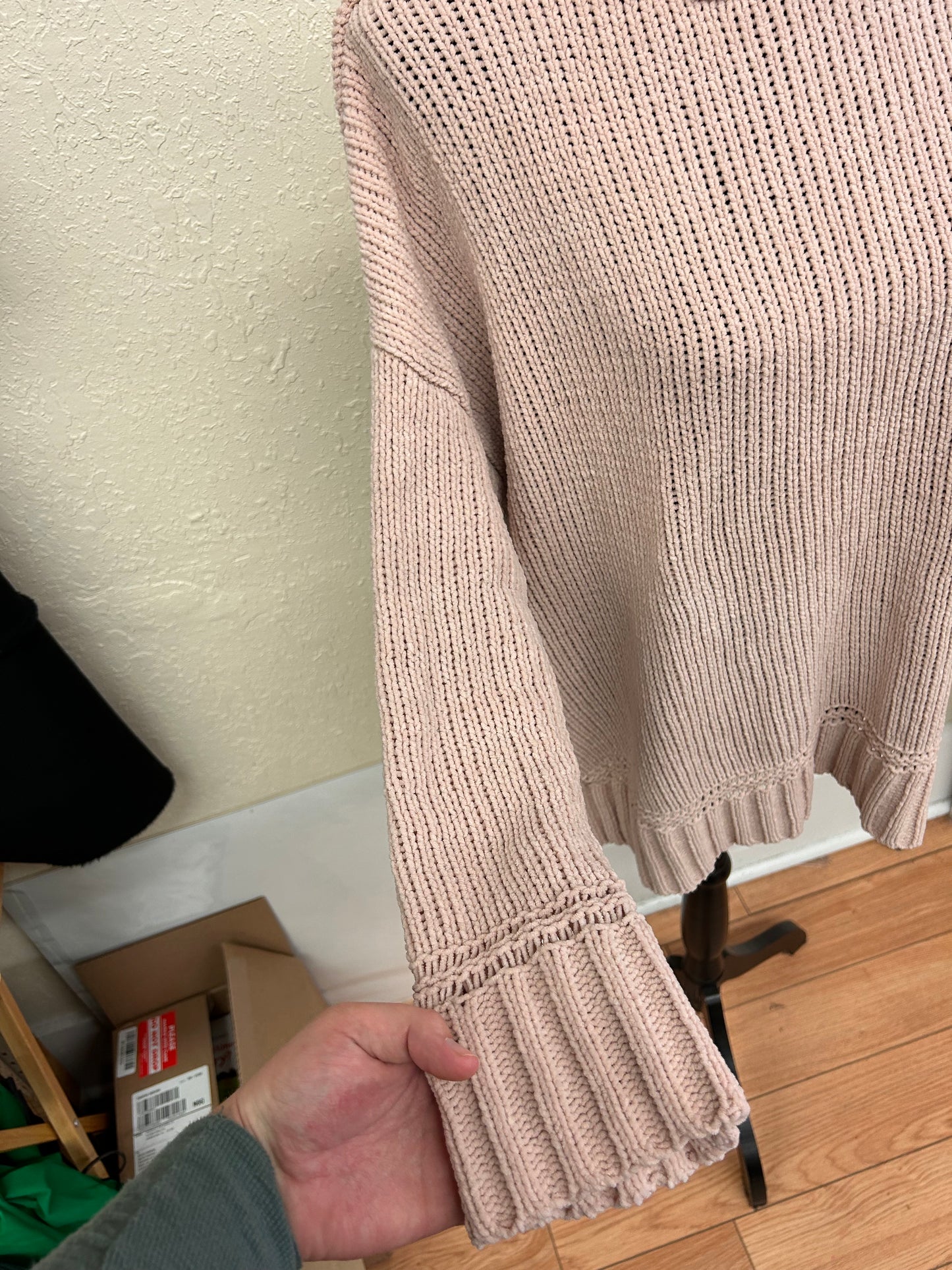 Aerie medium pale pink knit turtleneck