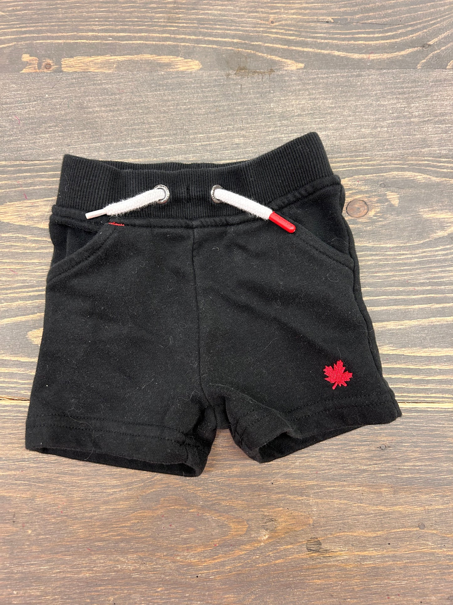 Canadian 0/3m black shorts