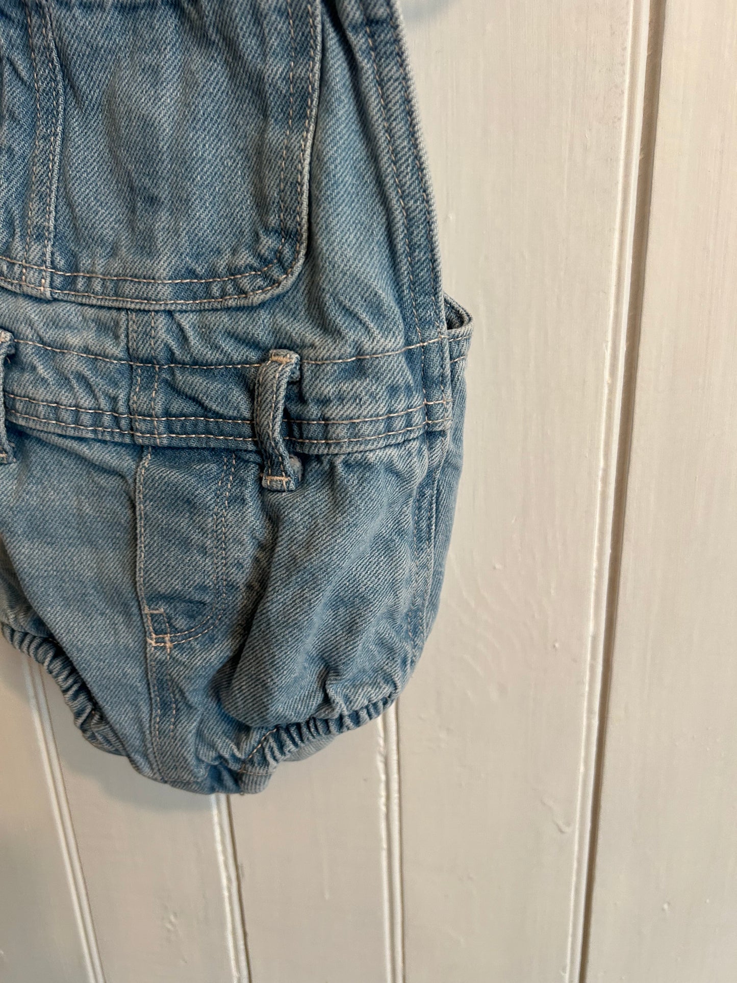 Old navy 3/6m light wash denim overalls