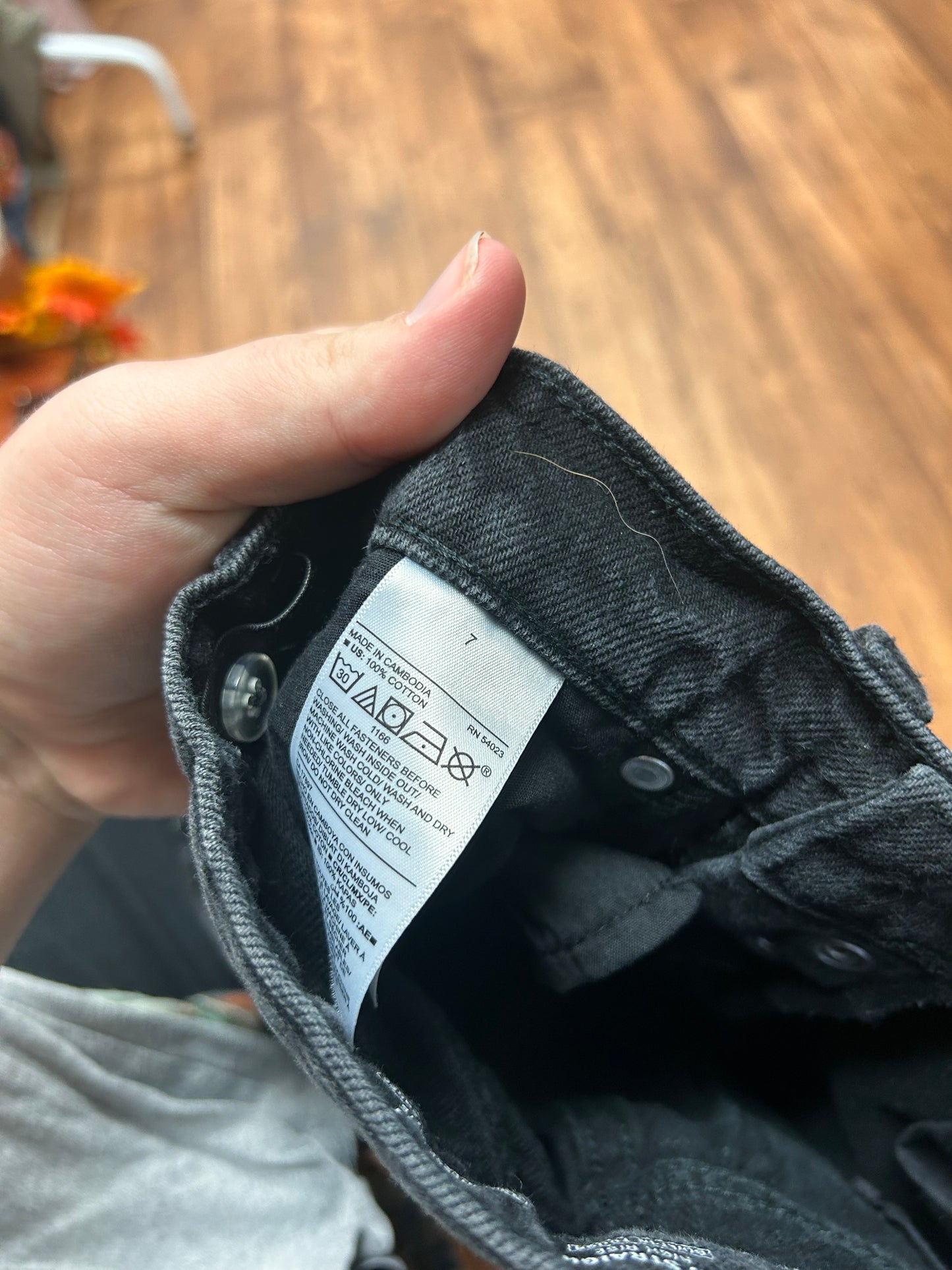 Old navy size 7 black distressed denim jeans