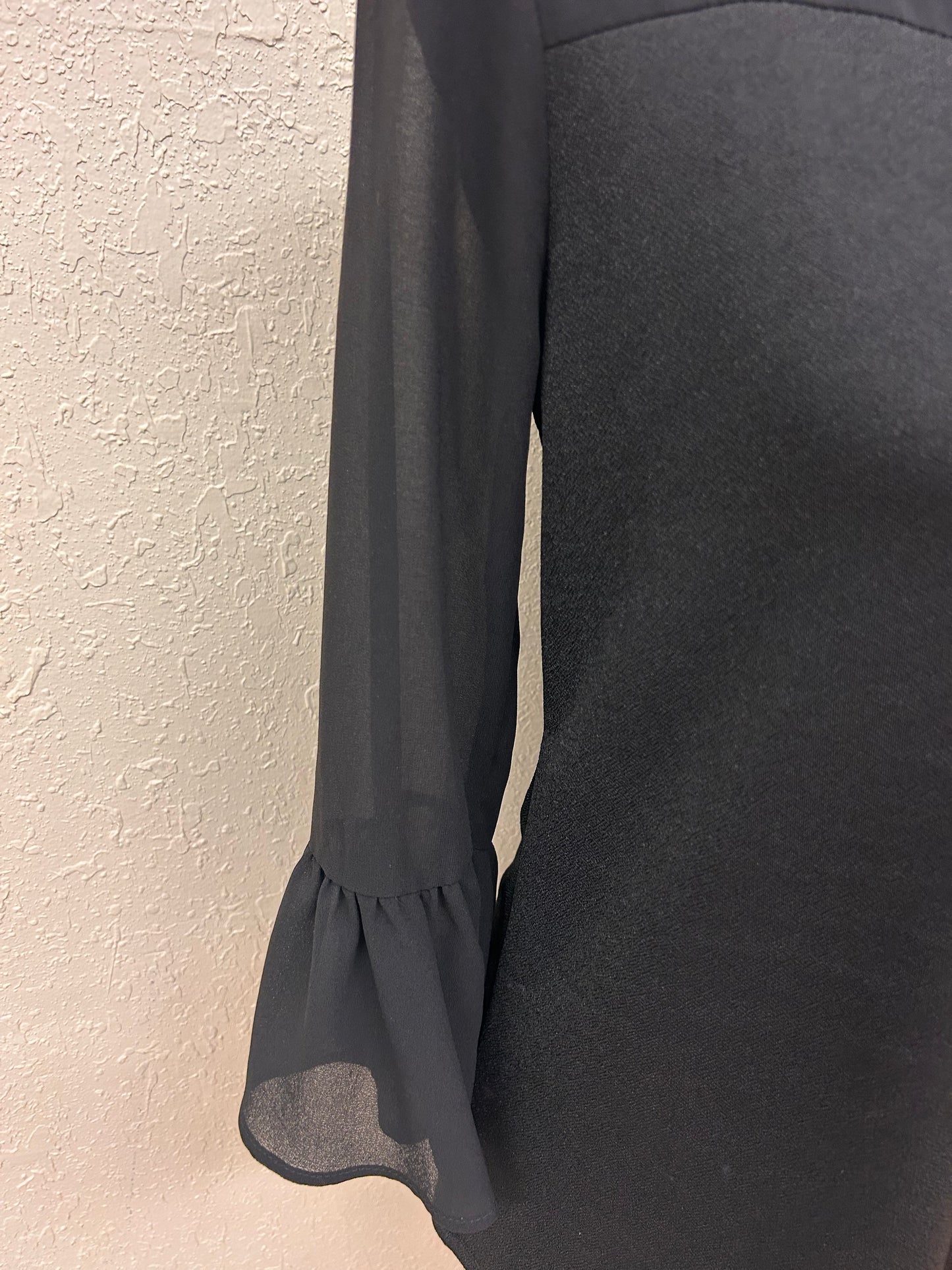Faith & joy medium black sheer bell sleeve blouse