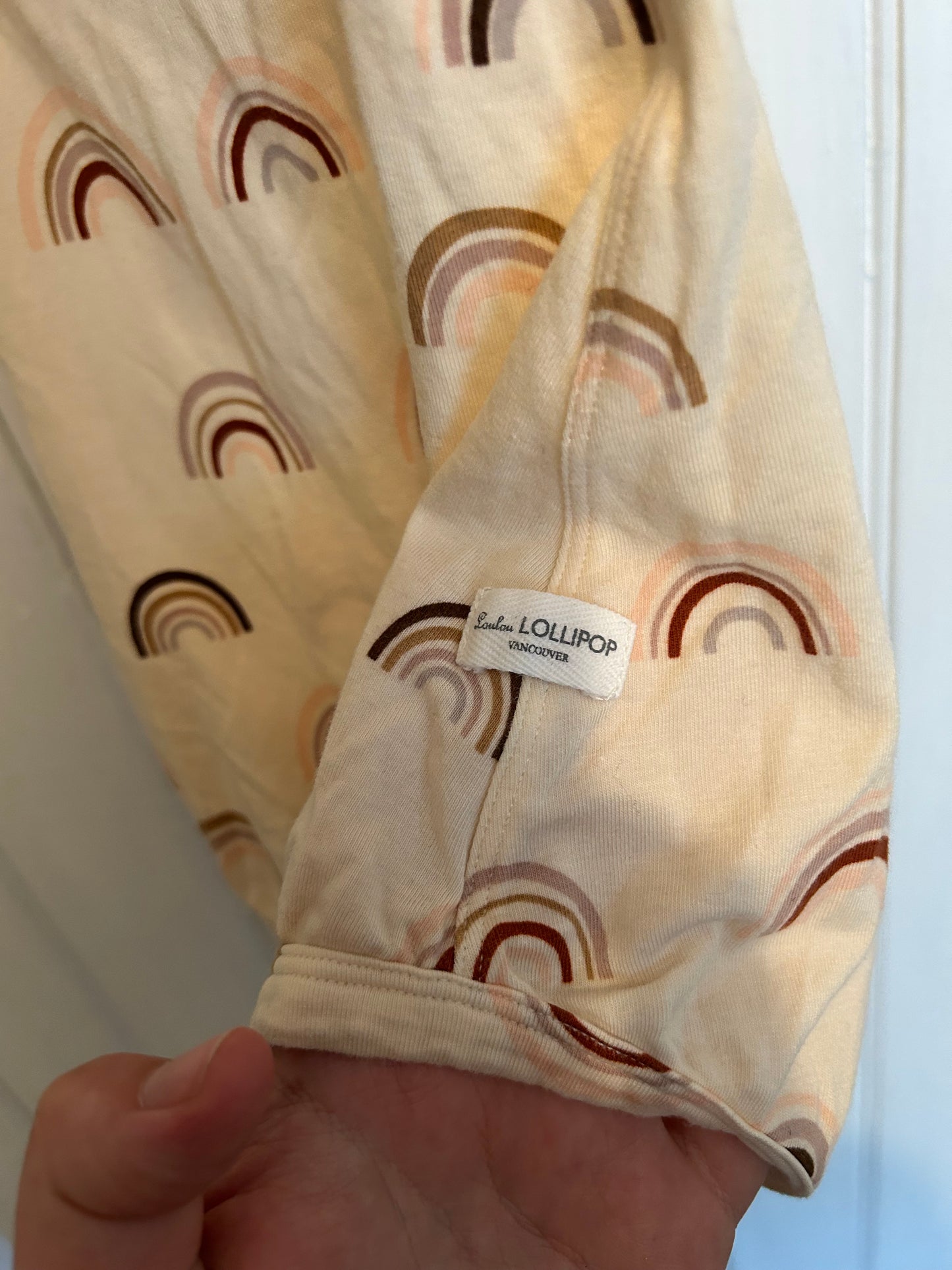 Loulou lollipop bamboo 3/6m tan rainbow romper