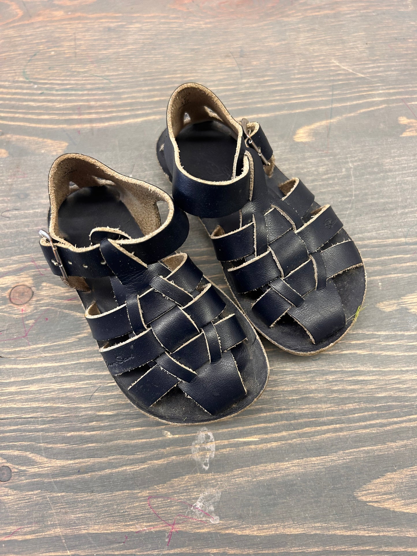 Saltwater 6 navy blue sandals