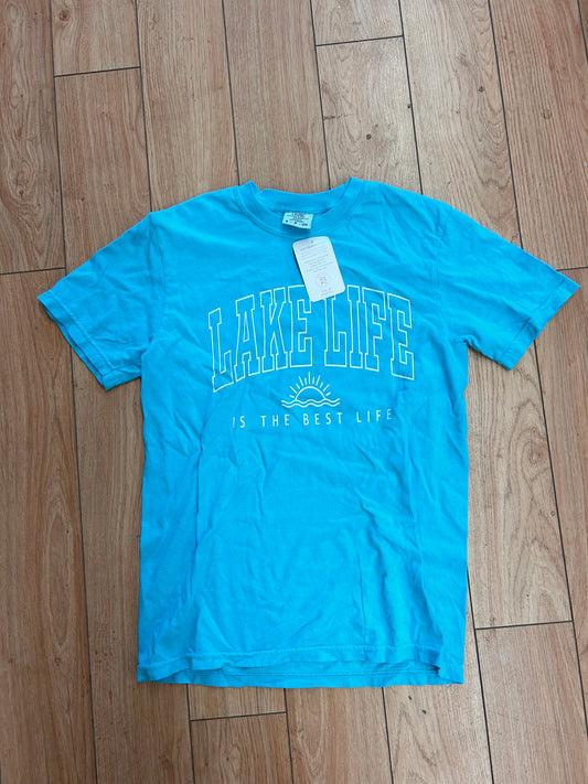 Lake life graphic T-shirt