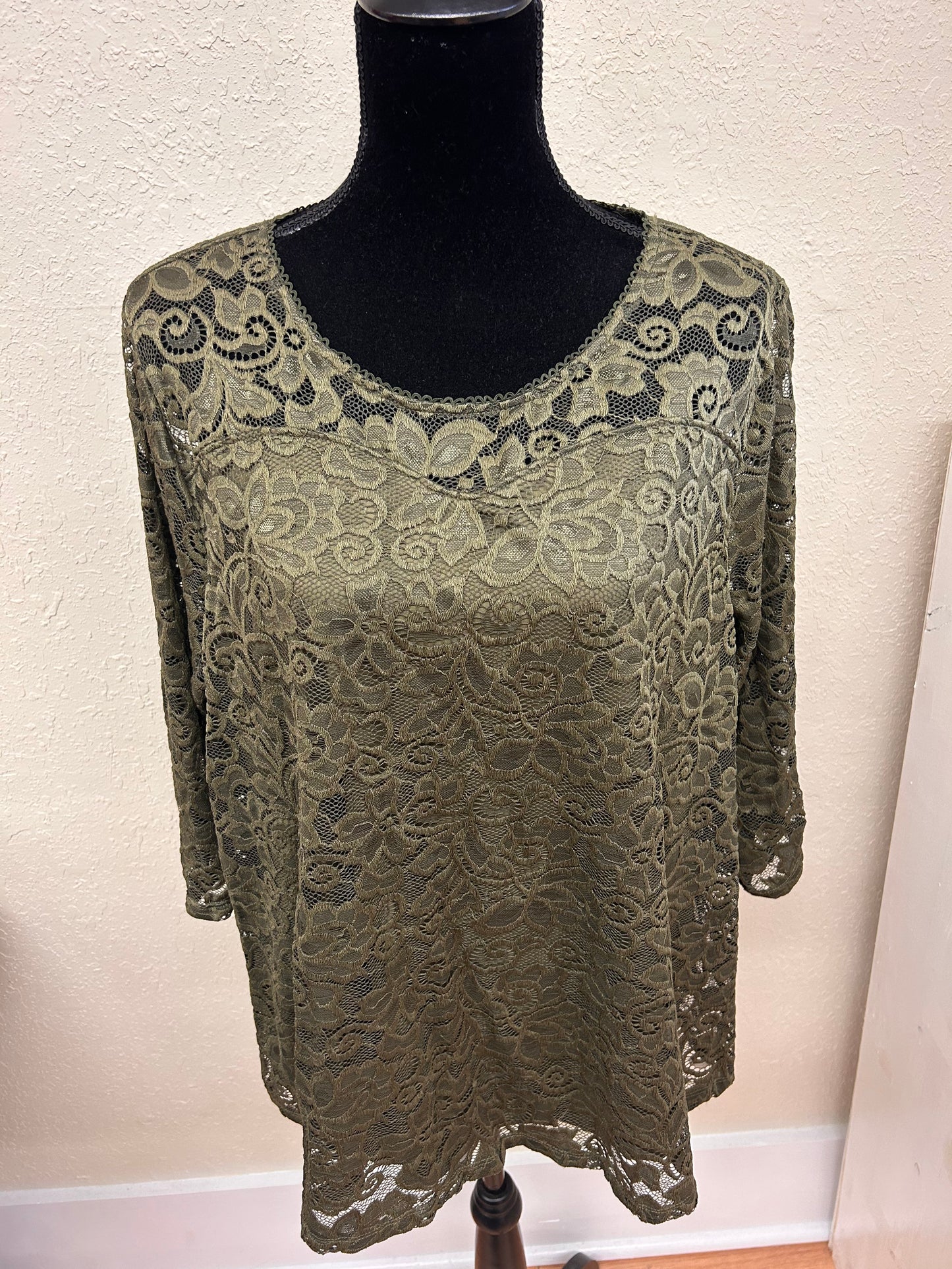 NEW leebe 3x green lace blouse