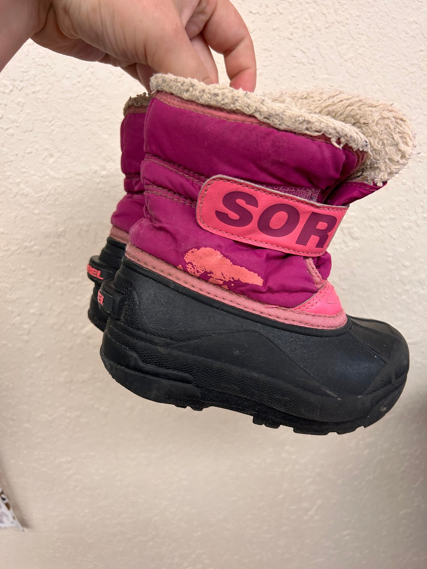 Sorel 10 pink snow boots