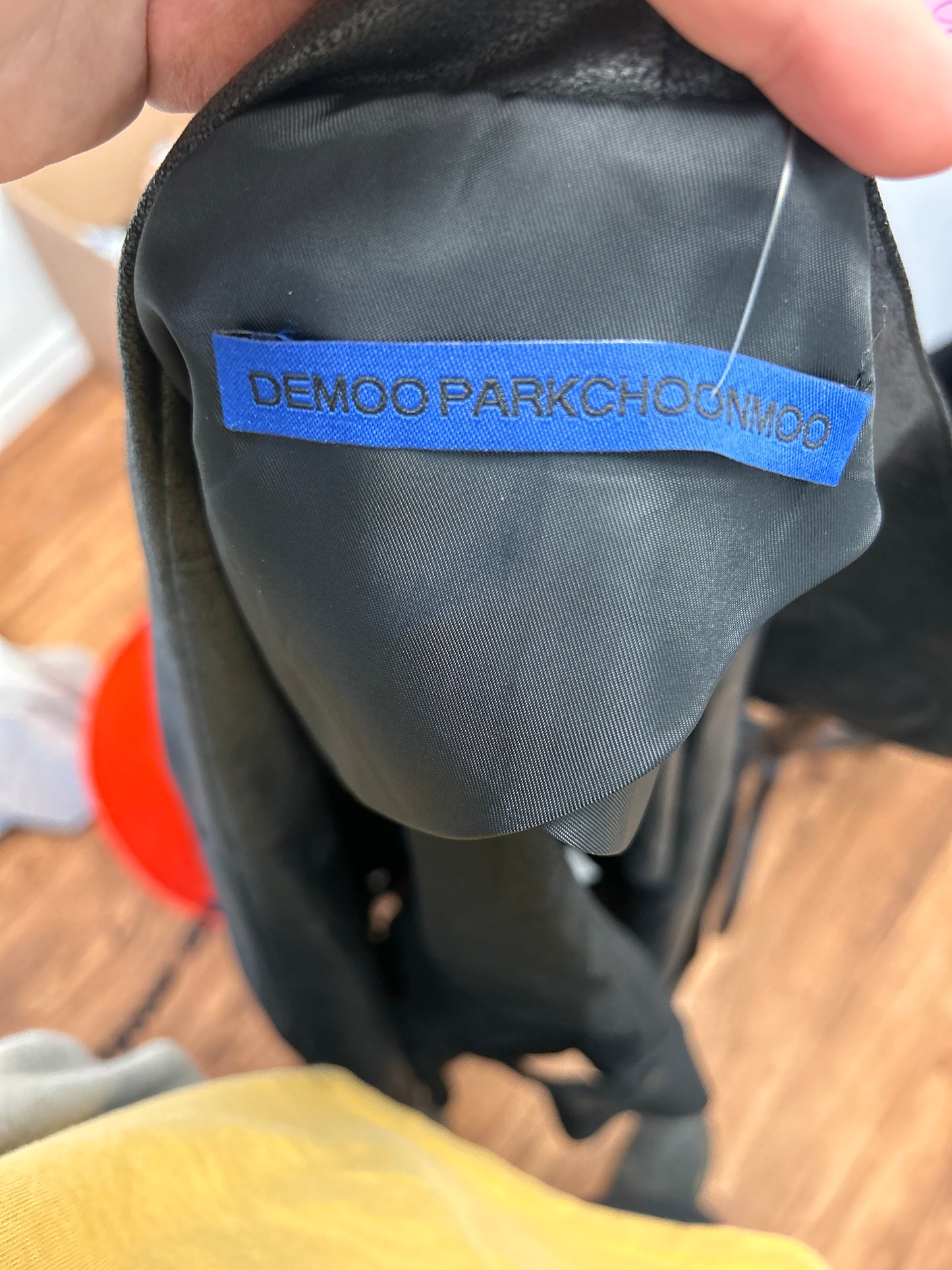 Demoo Parkchoonmoo size 8 black Jacket