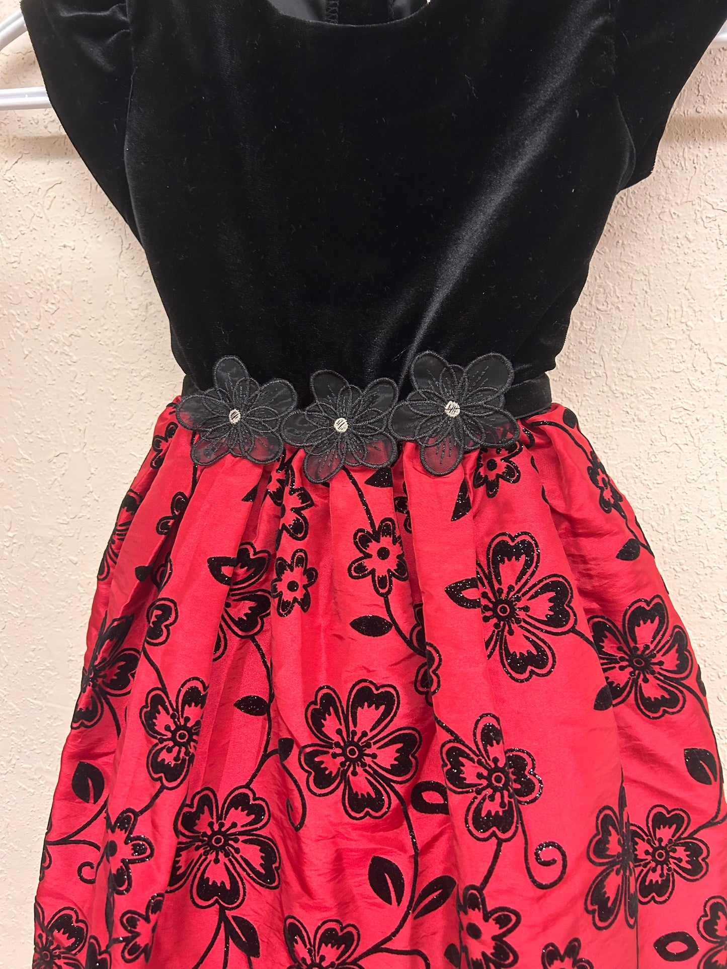 Dollie & me 6 black & red floral formal dress