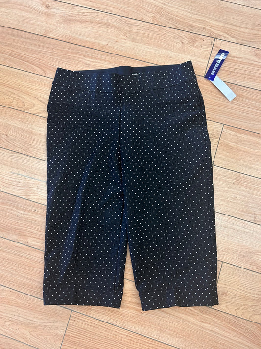 NEW nygard large black & one polka dot capris