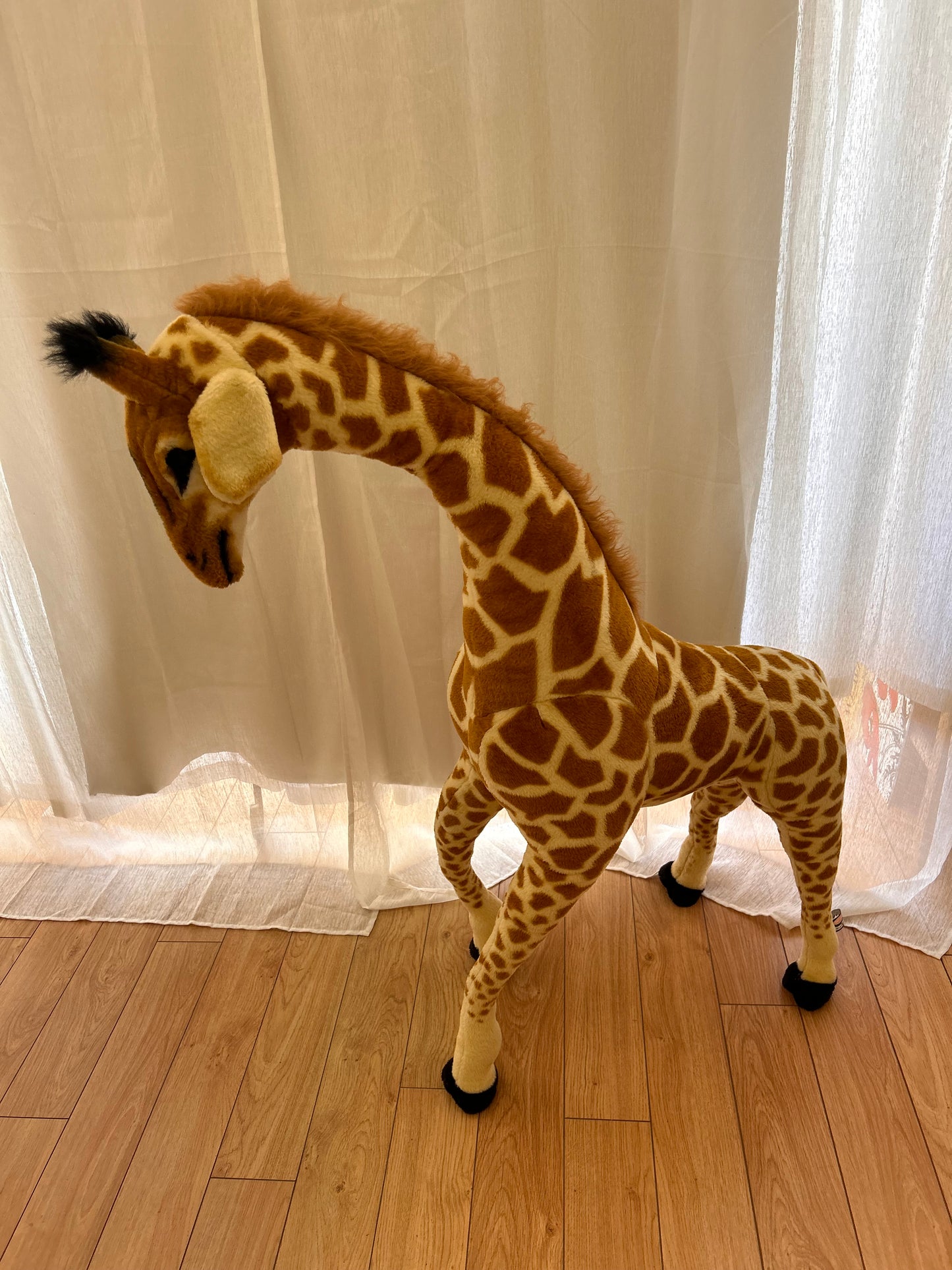 PICKUP/DELIVERY ONLY Melissa & doug 4ft giant giraffe