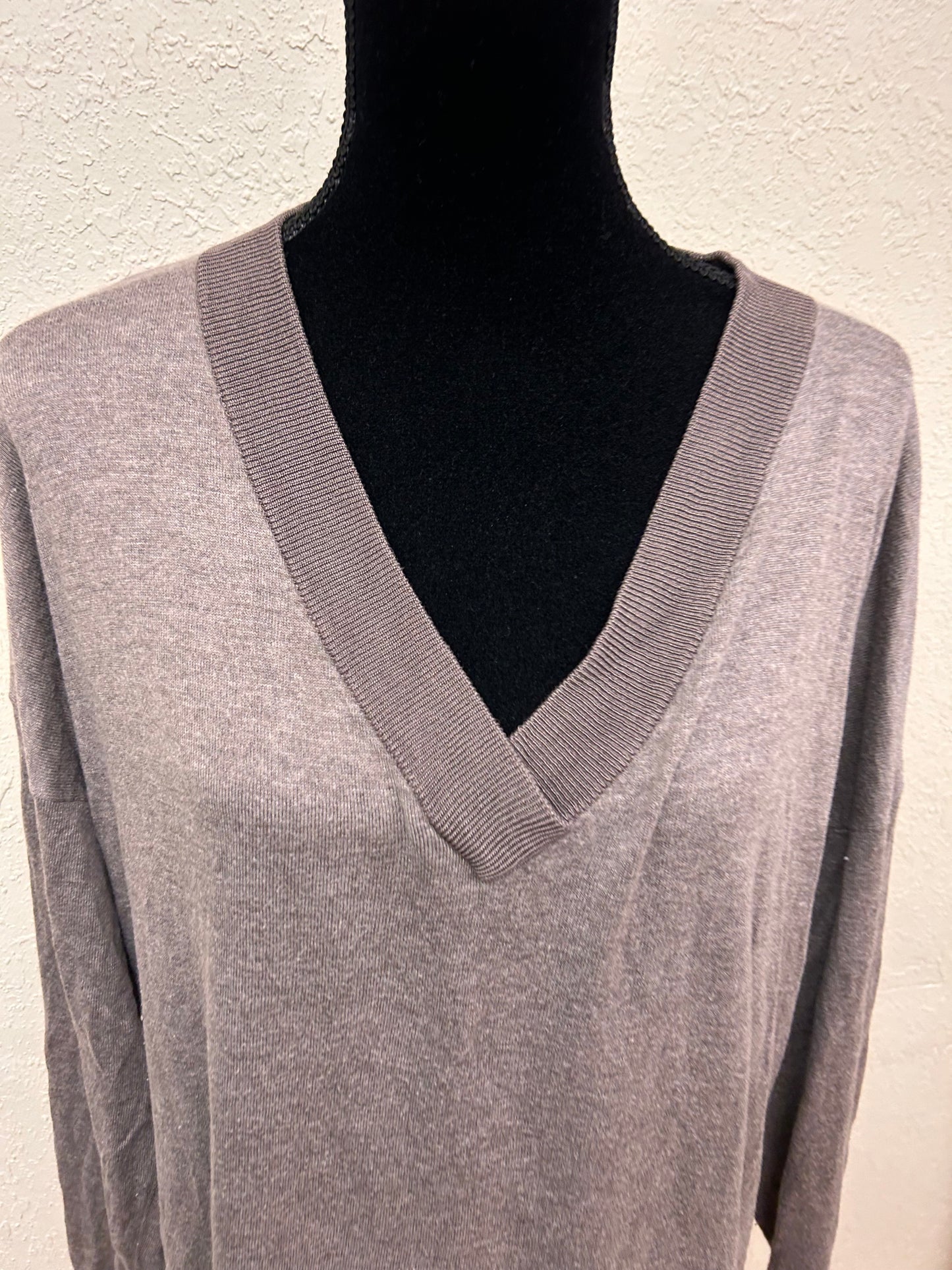 Michel studio 2x brown vneck sweater