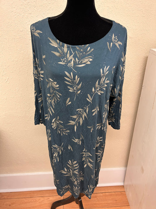 Reitmans 2x blue floral tunic