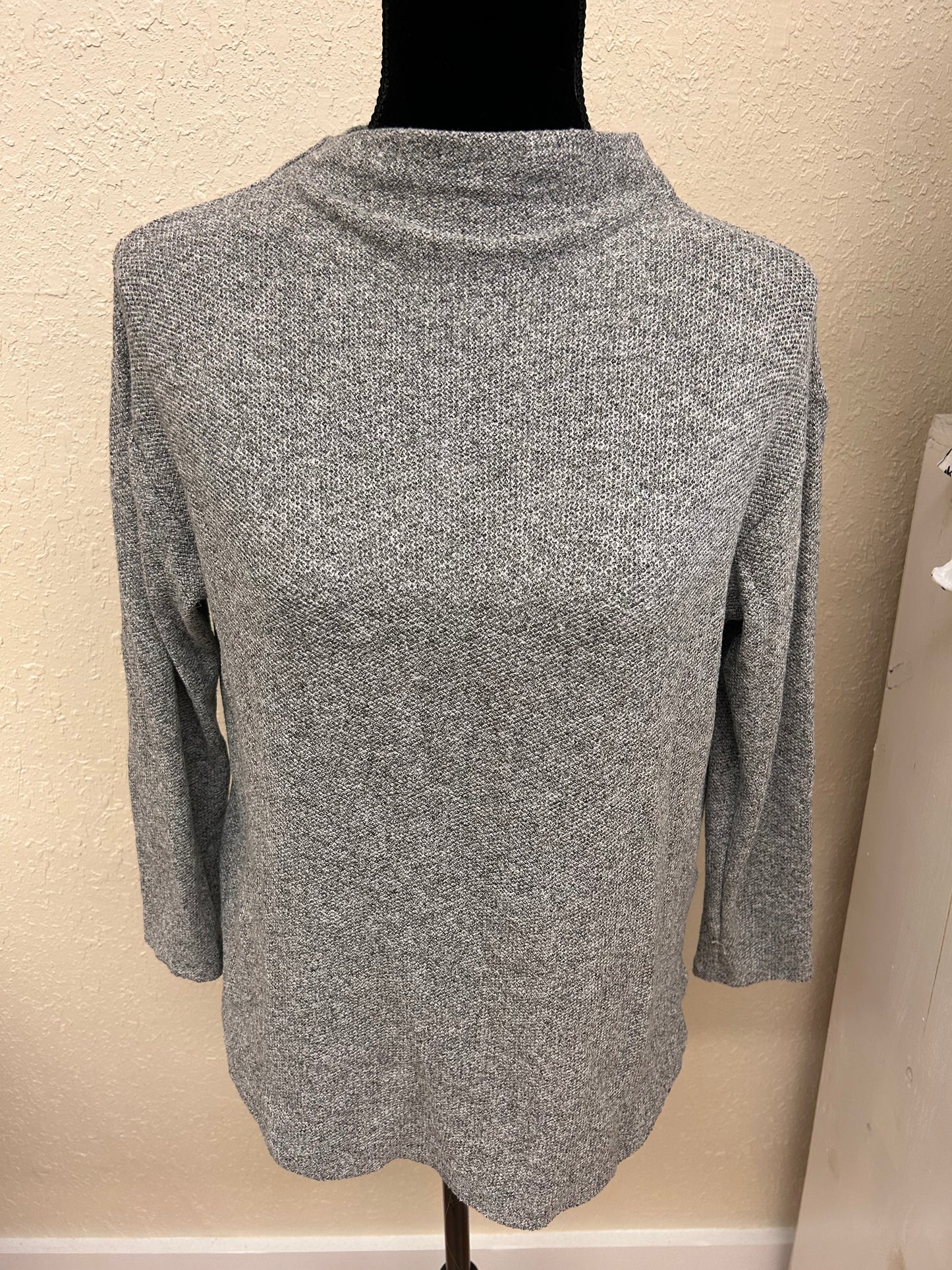 Old navy small grey turtleneck shirt