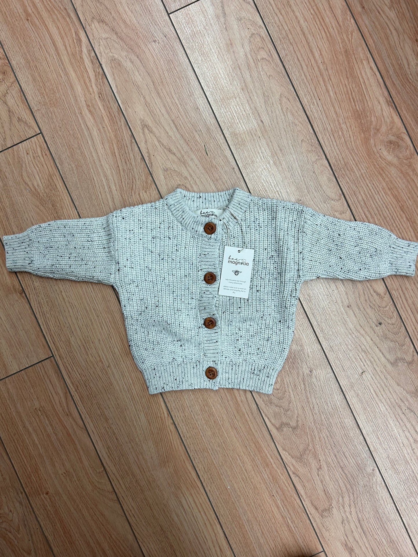 Bee & Magnolia speckled knit cardigan