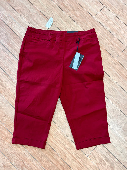 NEW penningtons 20 red capris