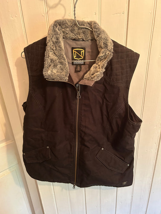 Noble xl black vest